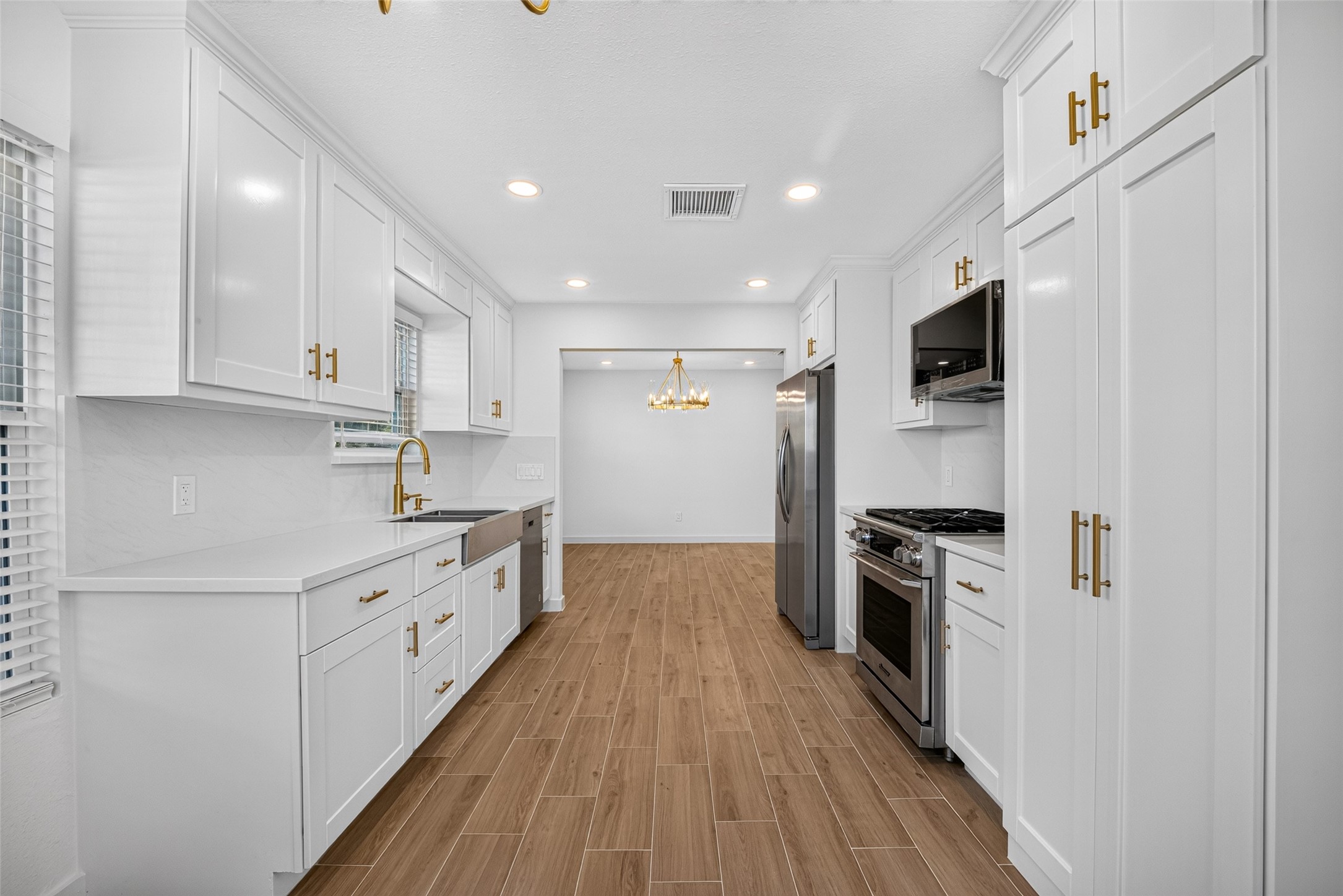 12615 Verdant Brook Drive, Houston, TX 77085