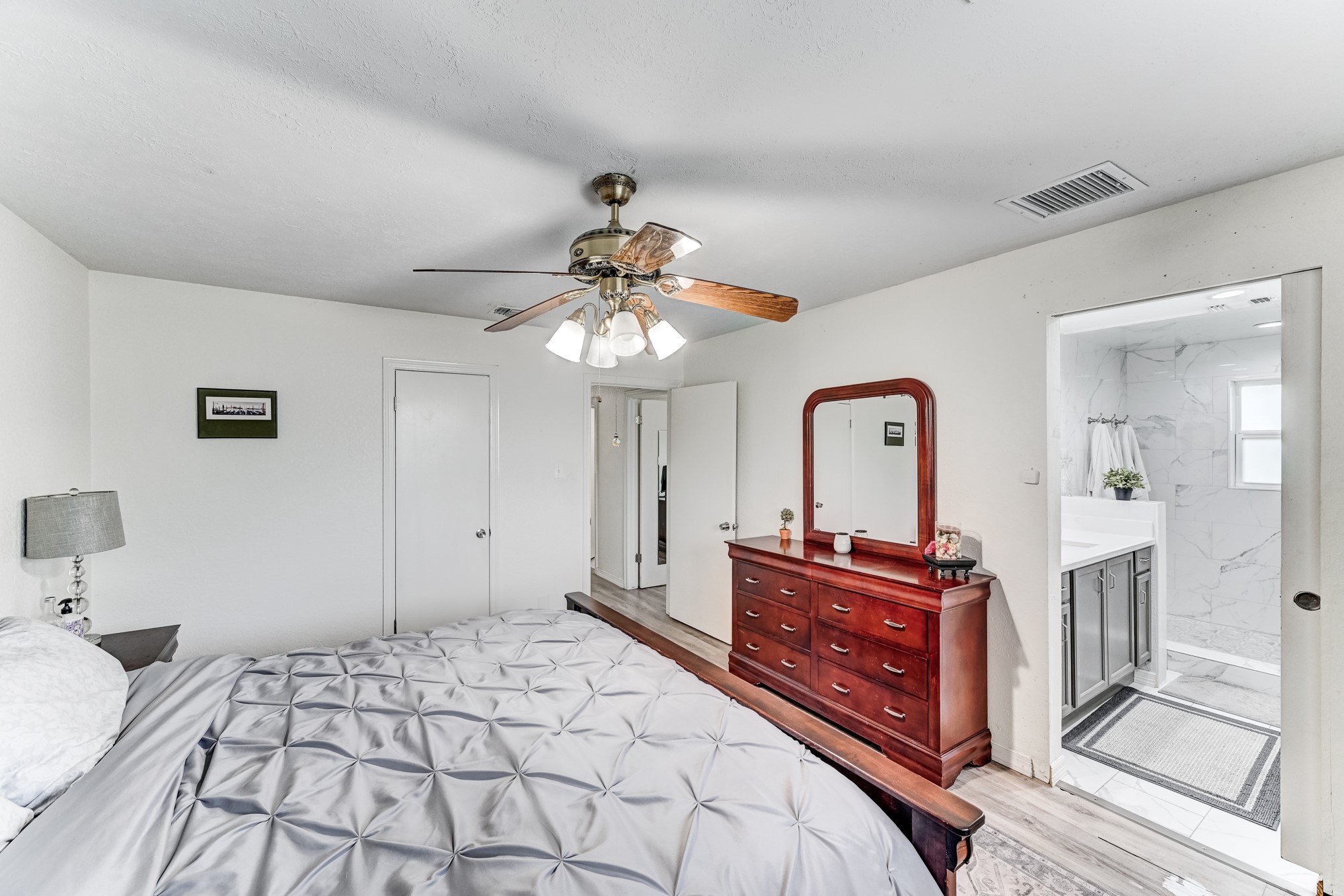 1130 Old Mill Lane, Houston, TX 77073