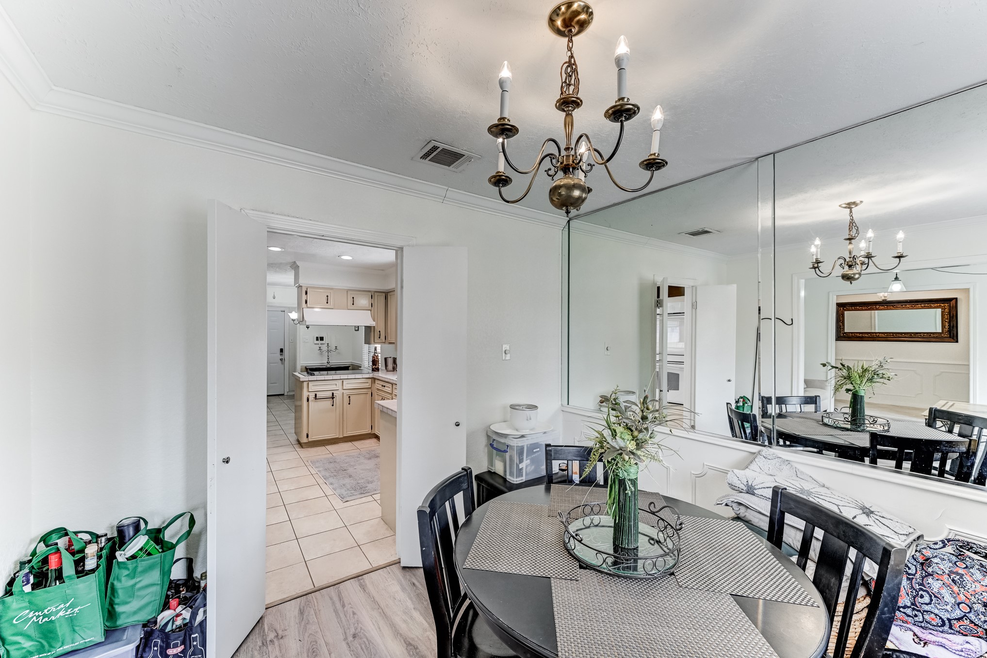 1130 Old Mill Lane, Houston, TX 77073