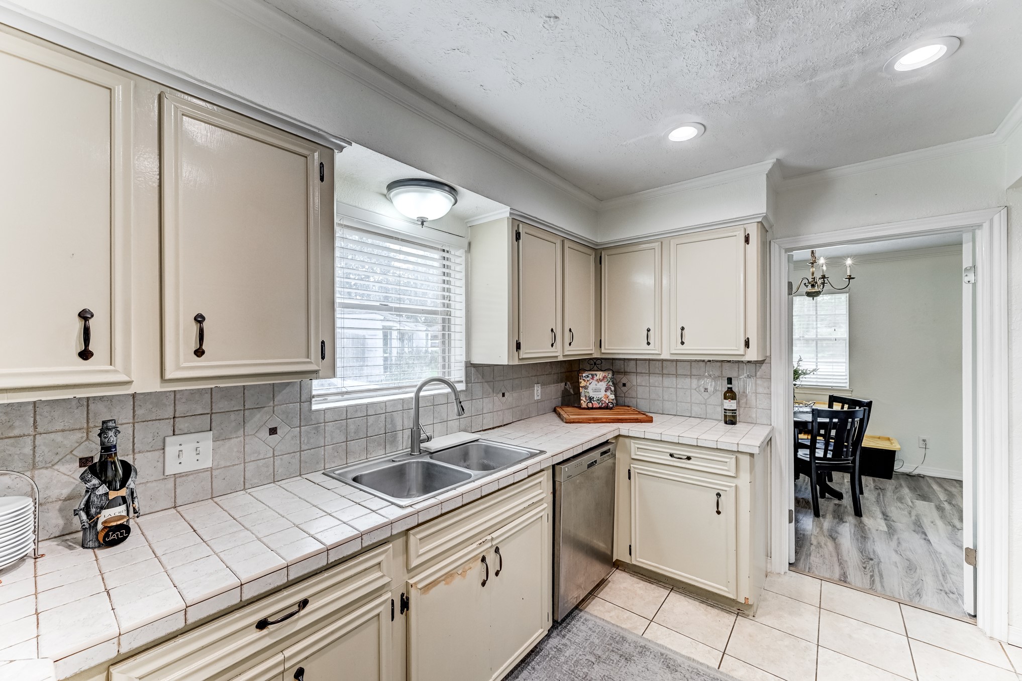 1130 Old Mill Lane, Houston, TX 77073