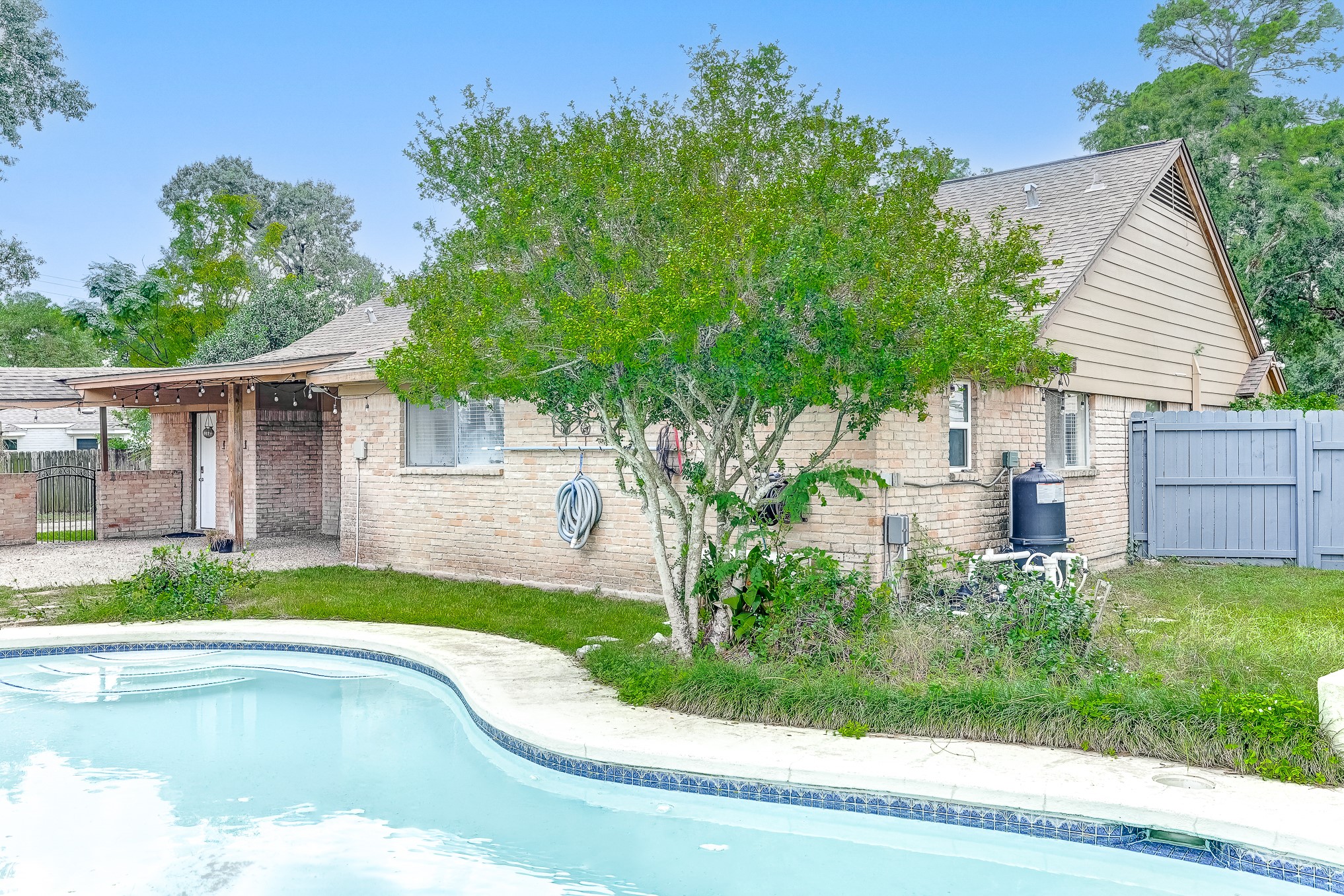1130 Old Mill Lane, Houston, TX 77073