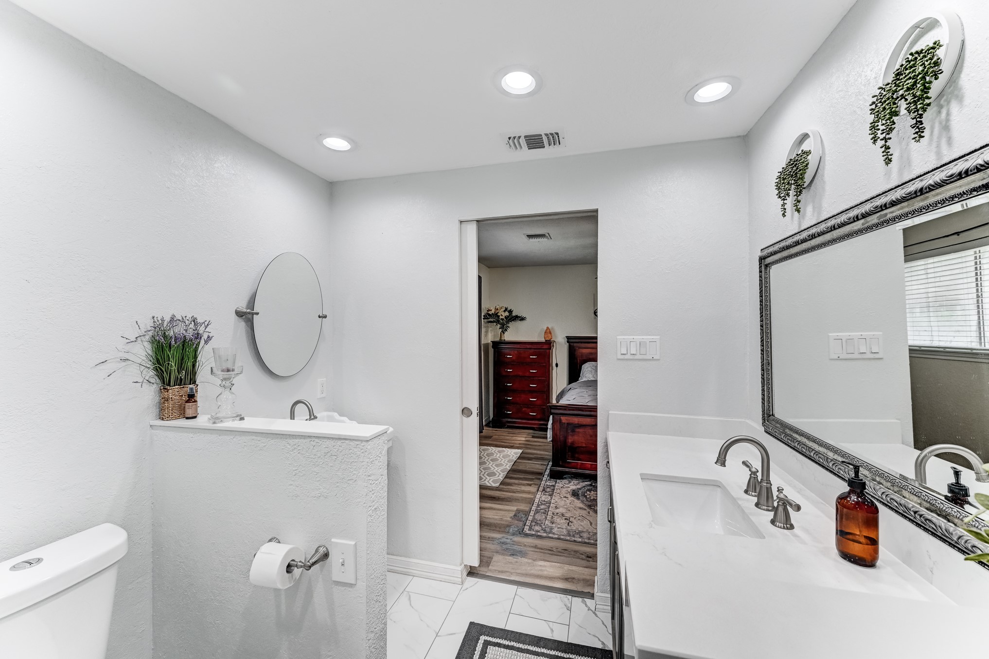 1130 Old Mill Lane, Houston, TX 77073