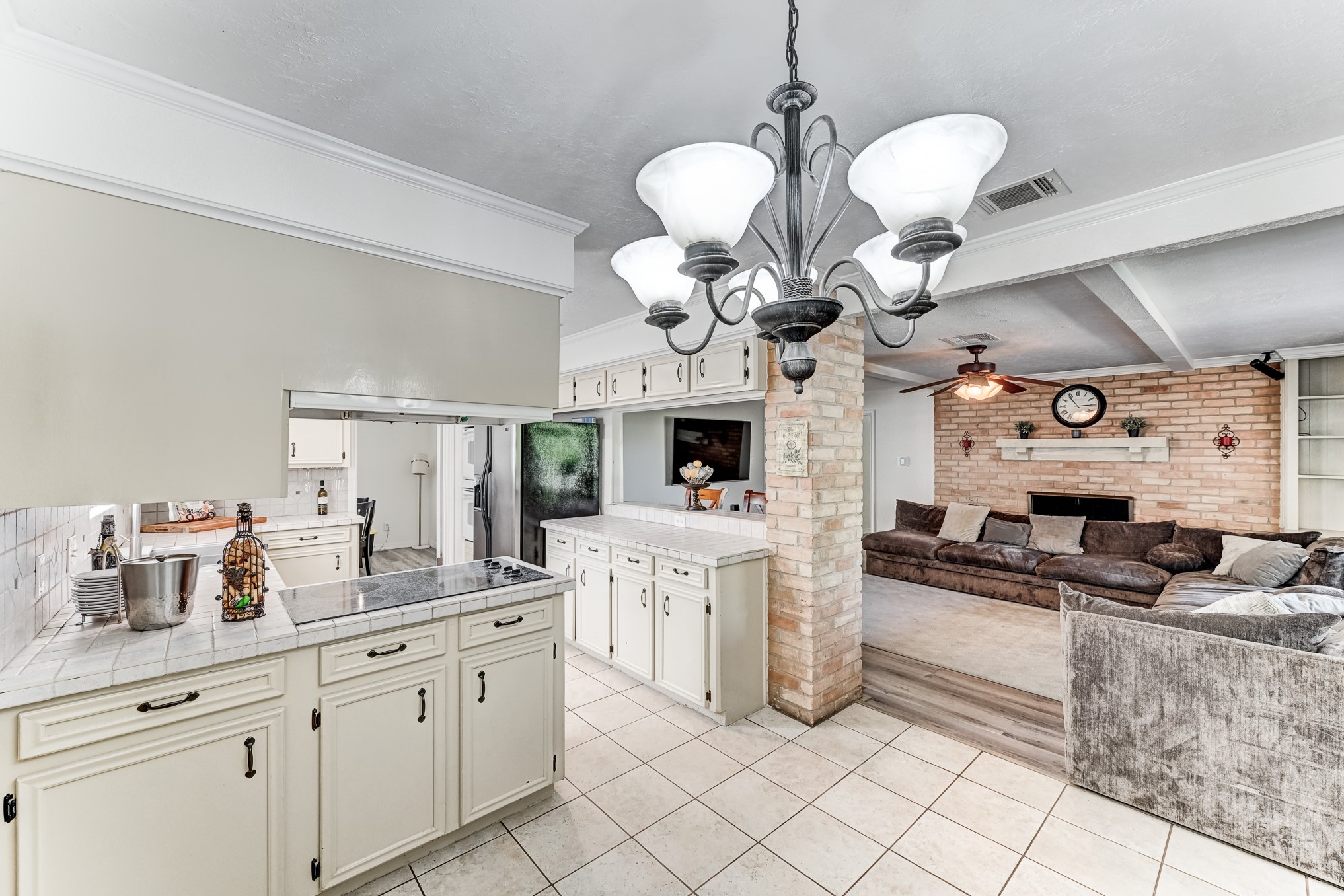 1130 Old Mill Lane, Houston, TX 77073 1130 Old Mill Lane, Houston, TX 77073