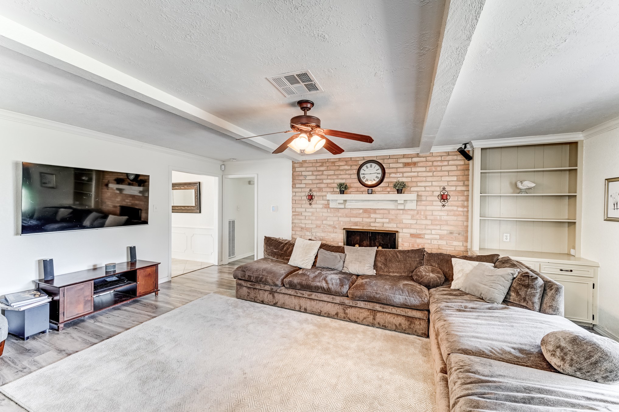 1130 Old Mill Lane, Houston, TX 77073