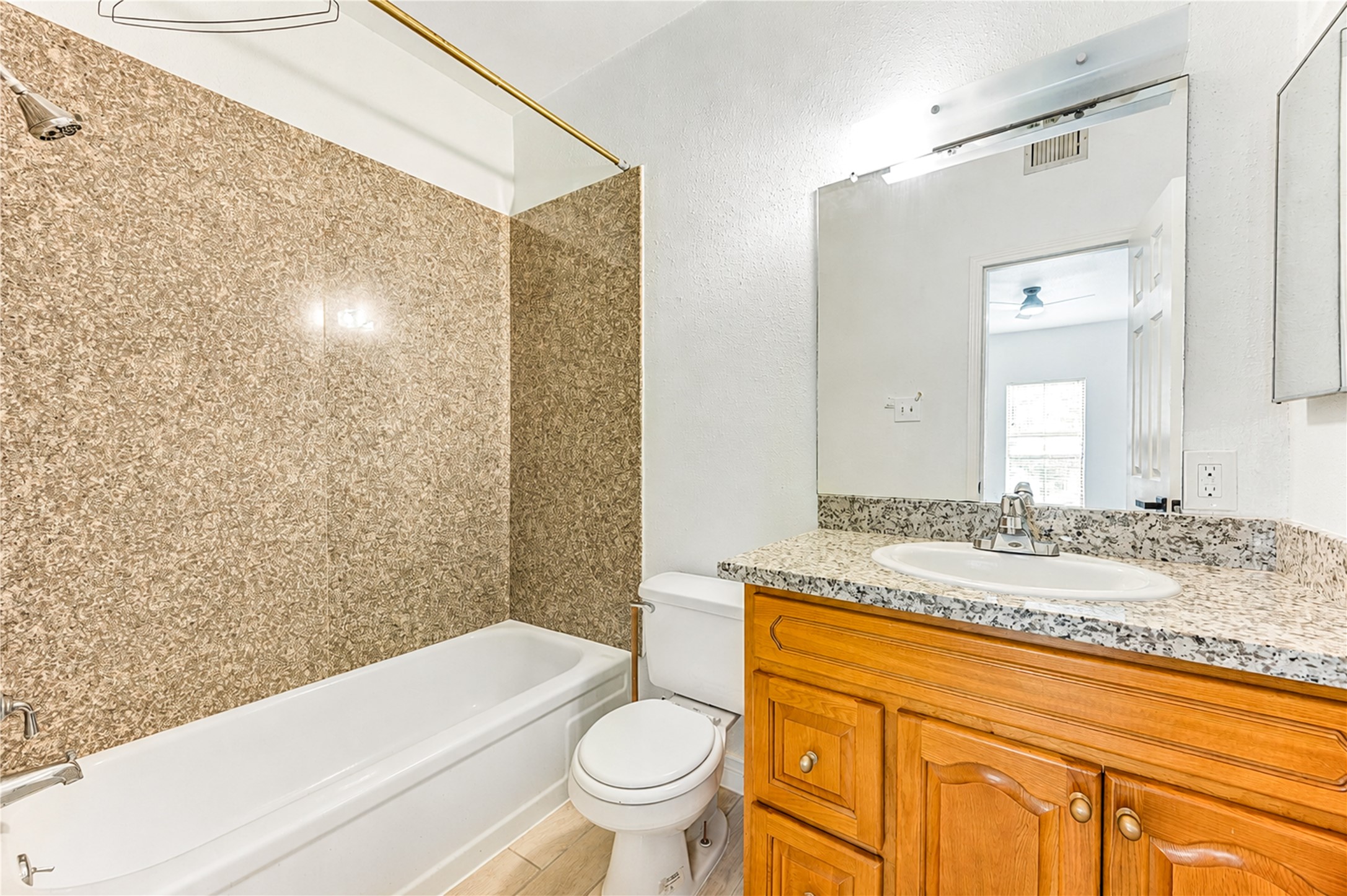830 Threadneedle Street, #224, Houston, TX 77079