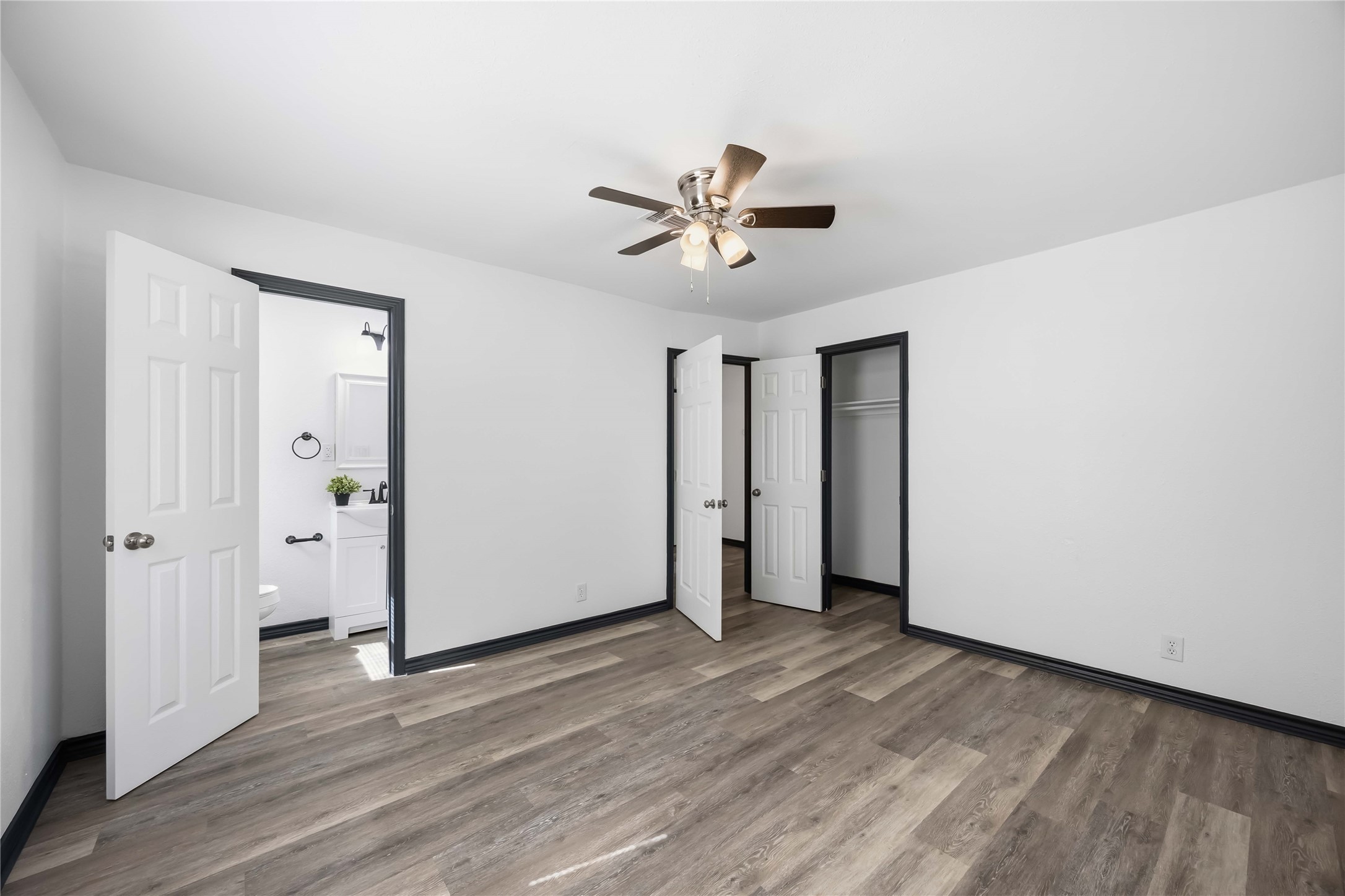 This is the primary with the en-suite bathroom.
