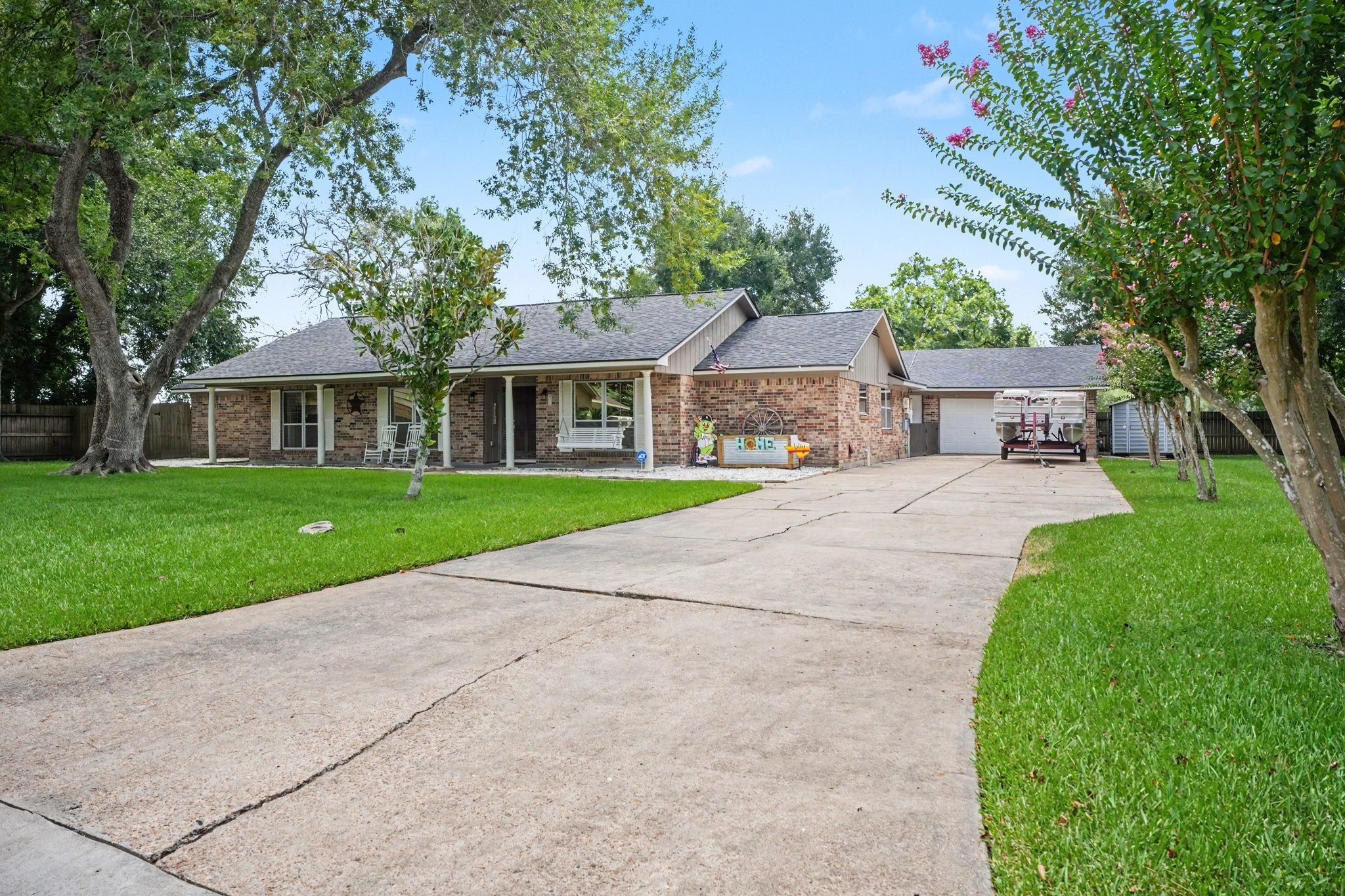 4318 Meadow Glenn Drive, Dickinson, TX 77539 4318 Meadow Glenn Drive, Dickinson, TX 77539