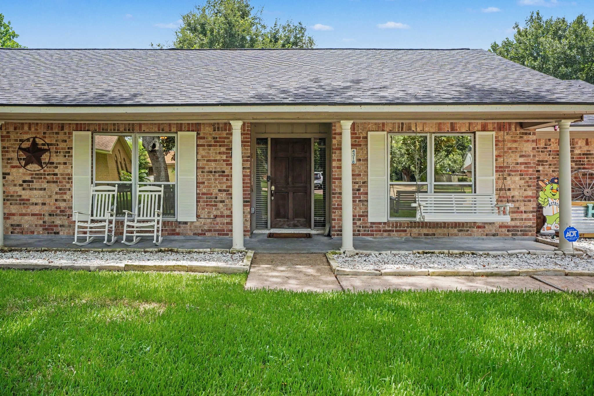 4318 Meadow Glenn Drive, Dickinson, TX 77539 4318 Meadow Glenn Drive, Dickinson, TX 77539