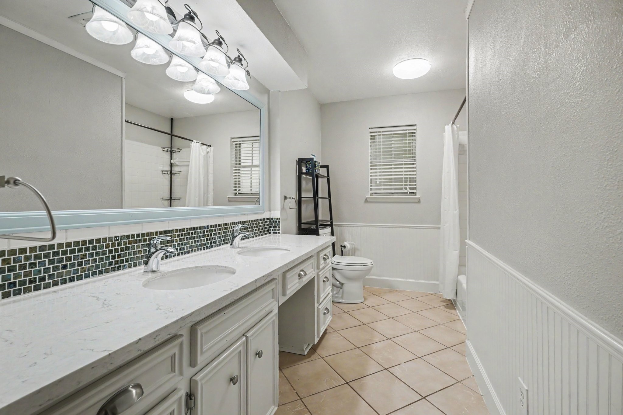 Secondary Bath Double Sinks