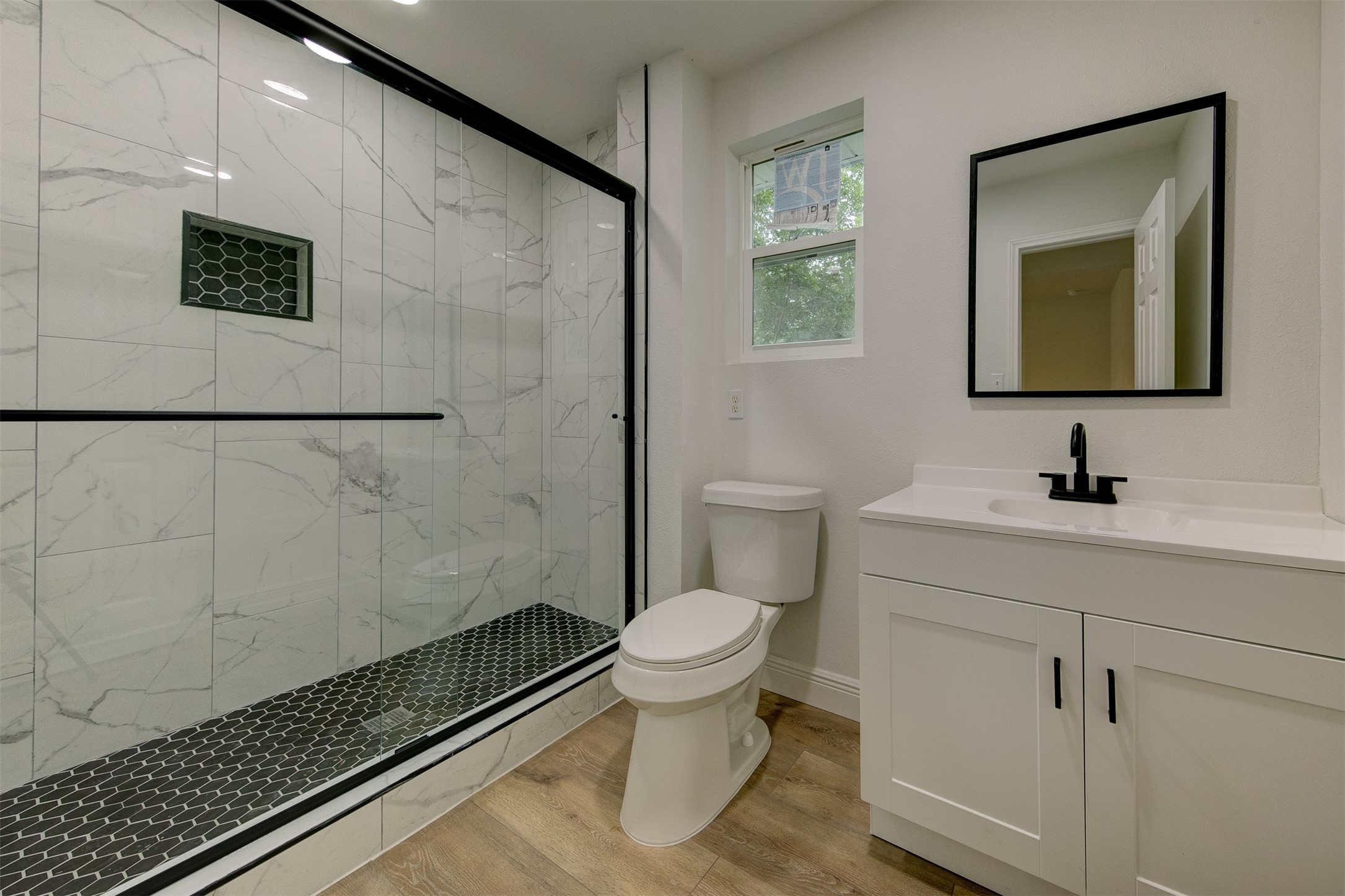 Large and updated primary bath