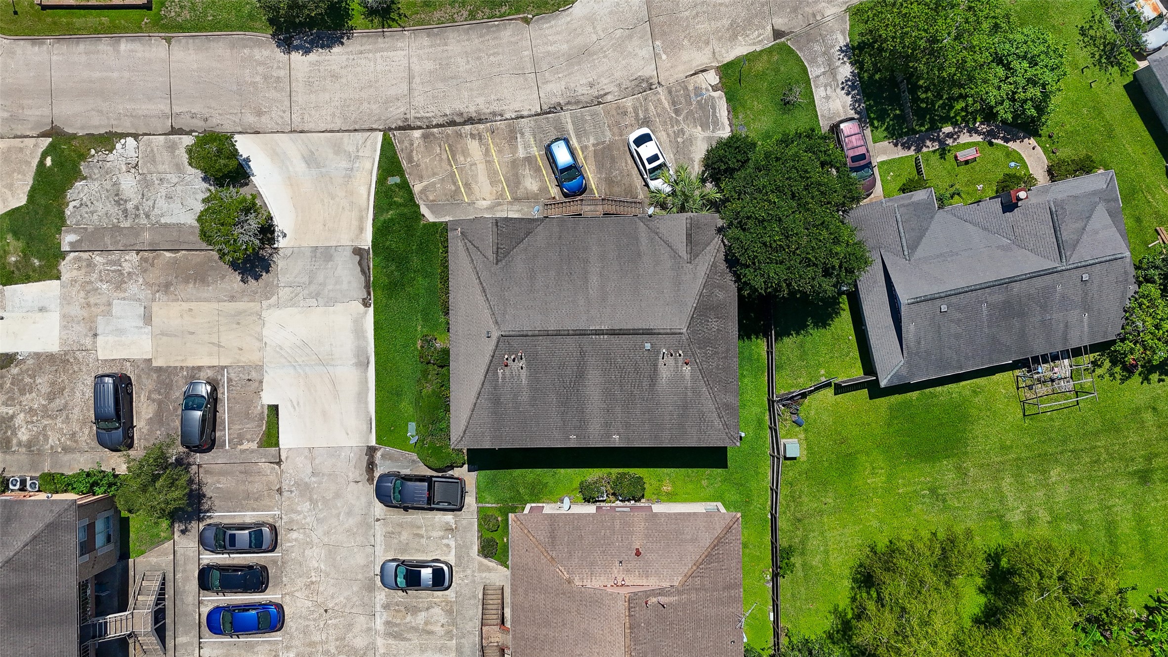 4017 Briar Hollow Drive, Dickinson, TX 77539