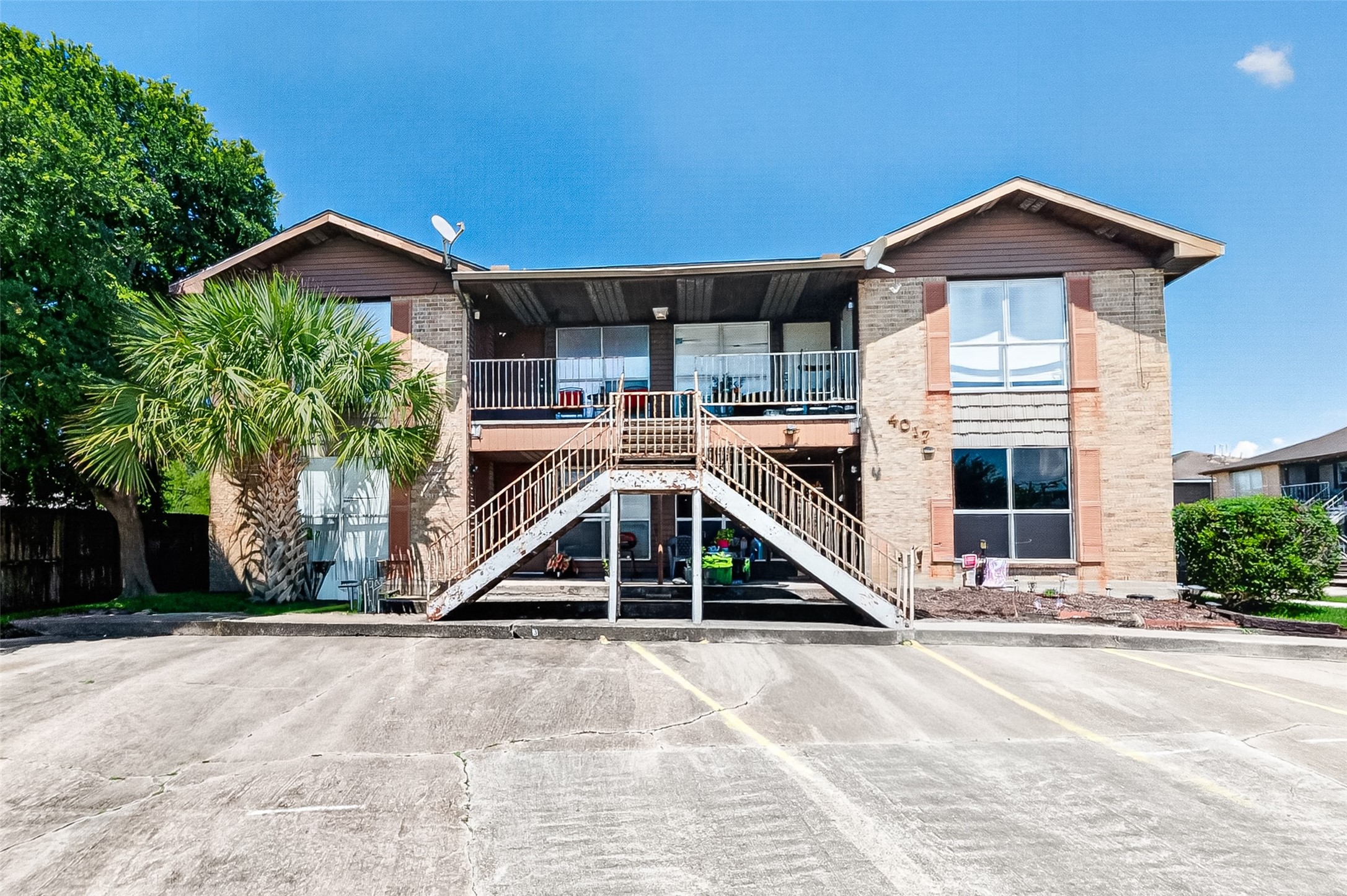 4017 Briar Hollow Drive, Dickinson, TX 77539 4017 Briar Hollow Drive, Dickinson, TX 77539