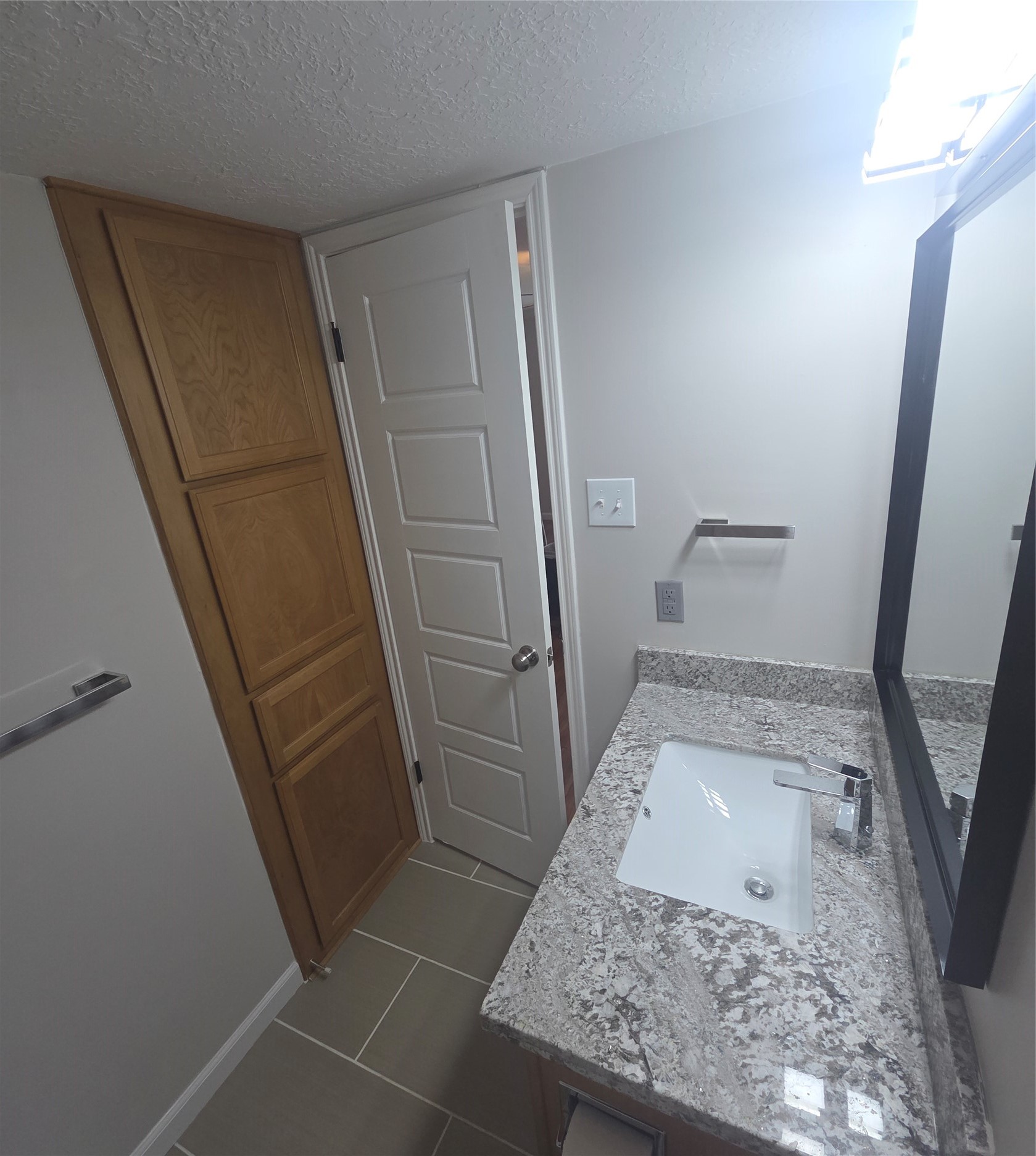2350 Bering Drive, Houston, TX 77057