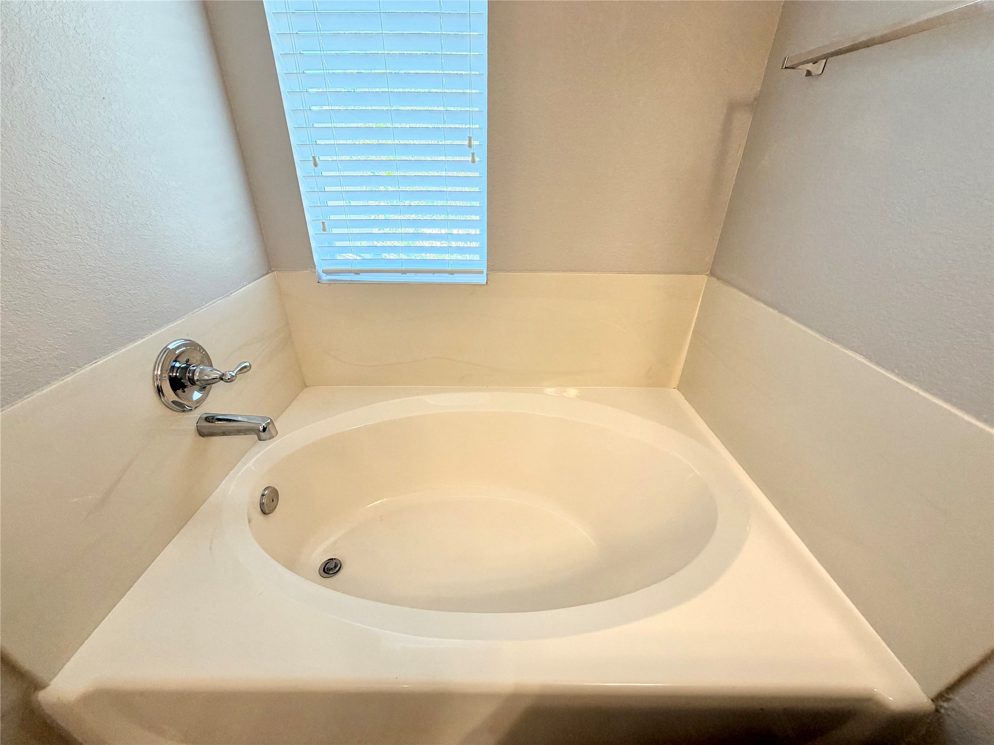Soaking tub to relax and the stress of the day melt away