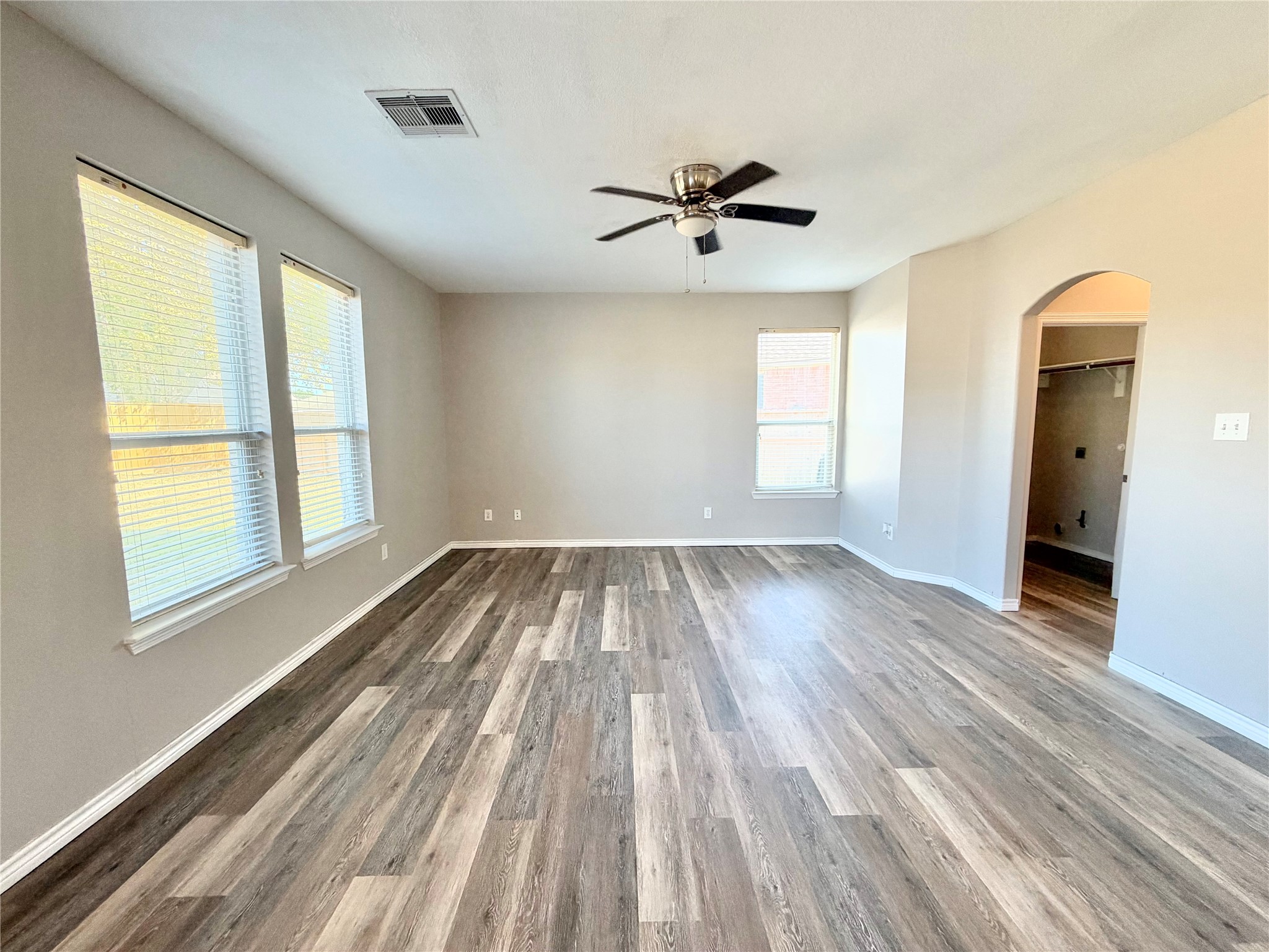 7818 Red Oak Lane, Texas City, TX 77591