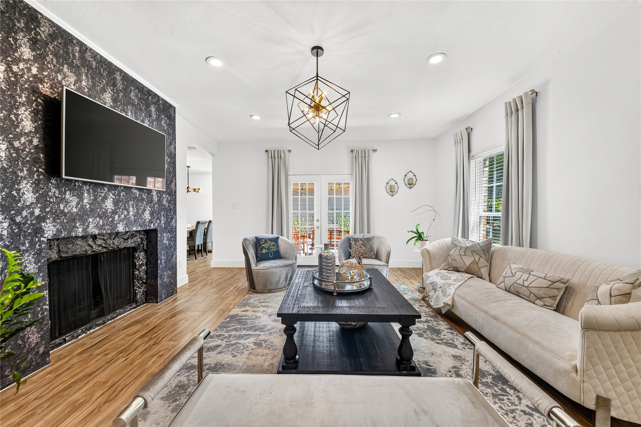 444 E Fair Harbor Lane, Houston, TX 77079 444 E Fair Harbor Lane, Houston, TX 77079