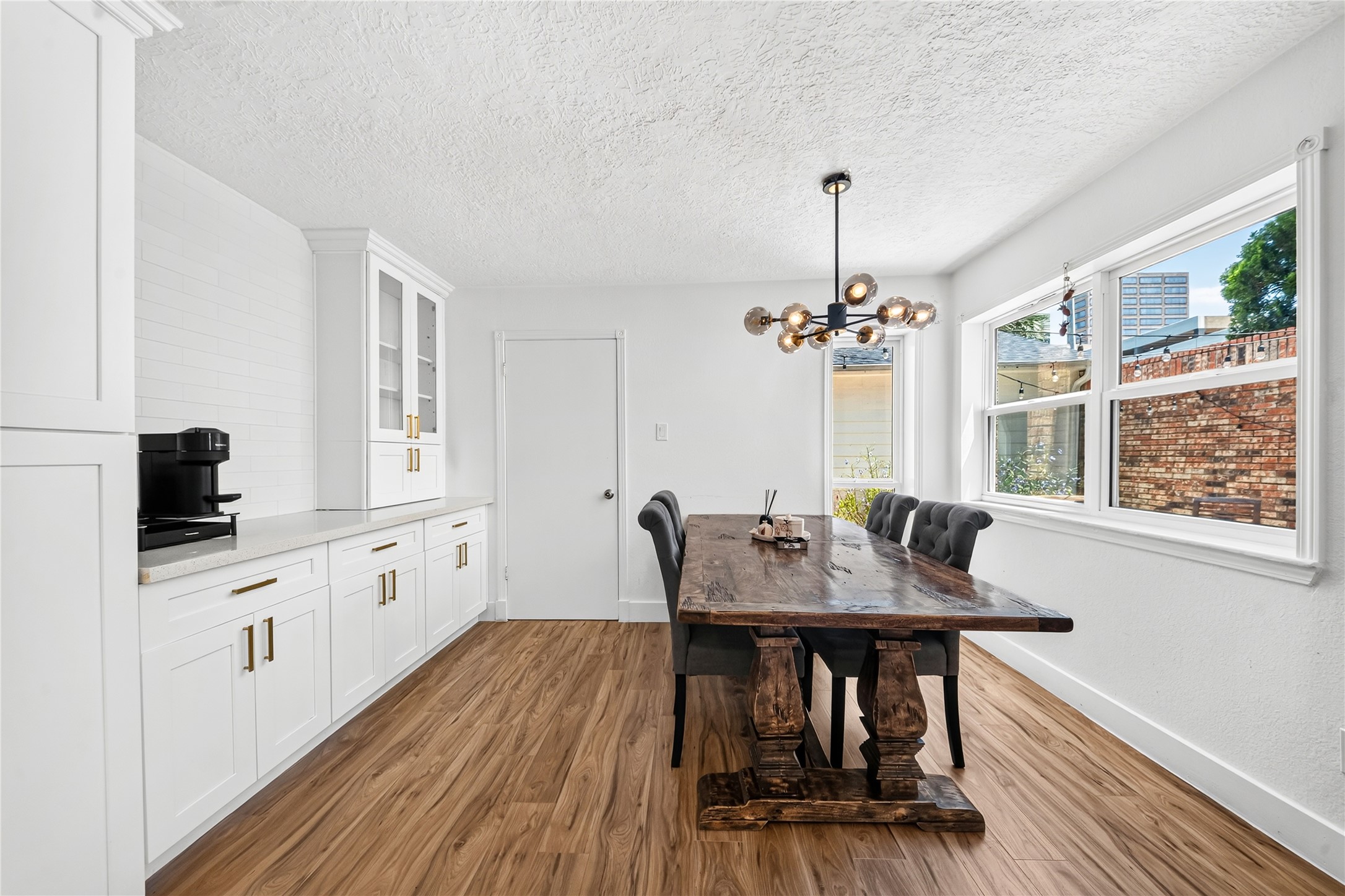 Breakfast area