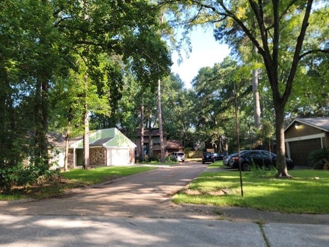 995 N Red Cedar Circle, The Woodlands, TX 77380