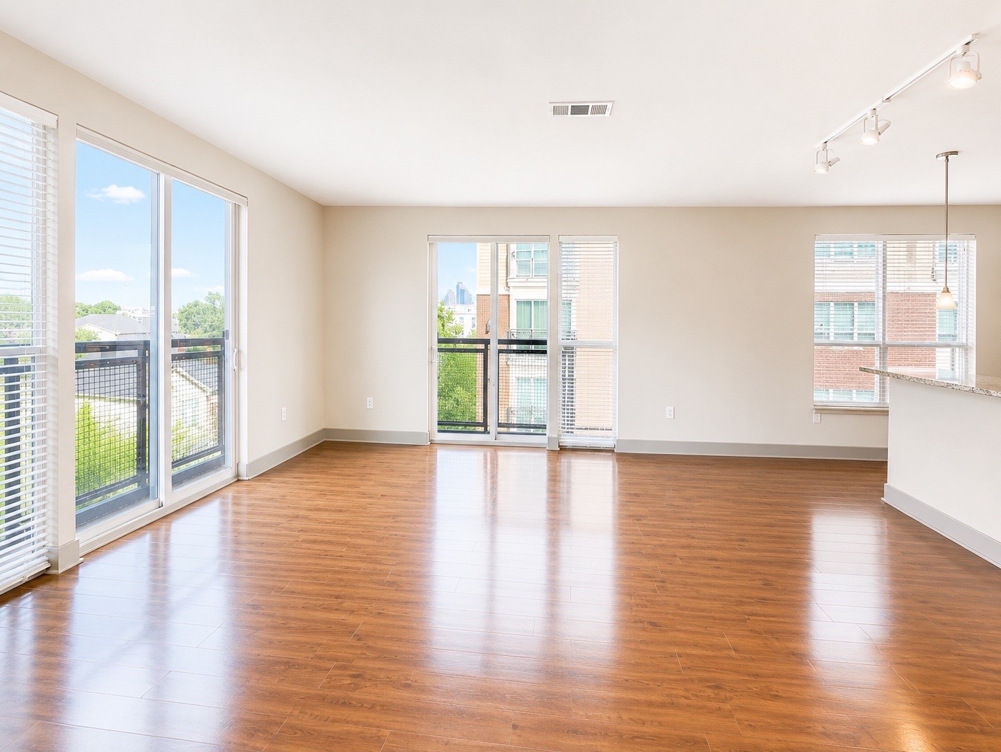 1340 W Gray Street, #272-P8, Houston, TX 77019