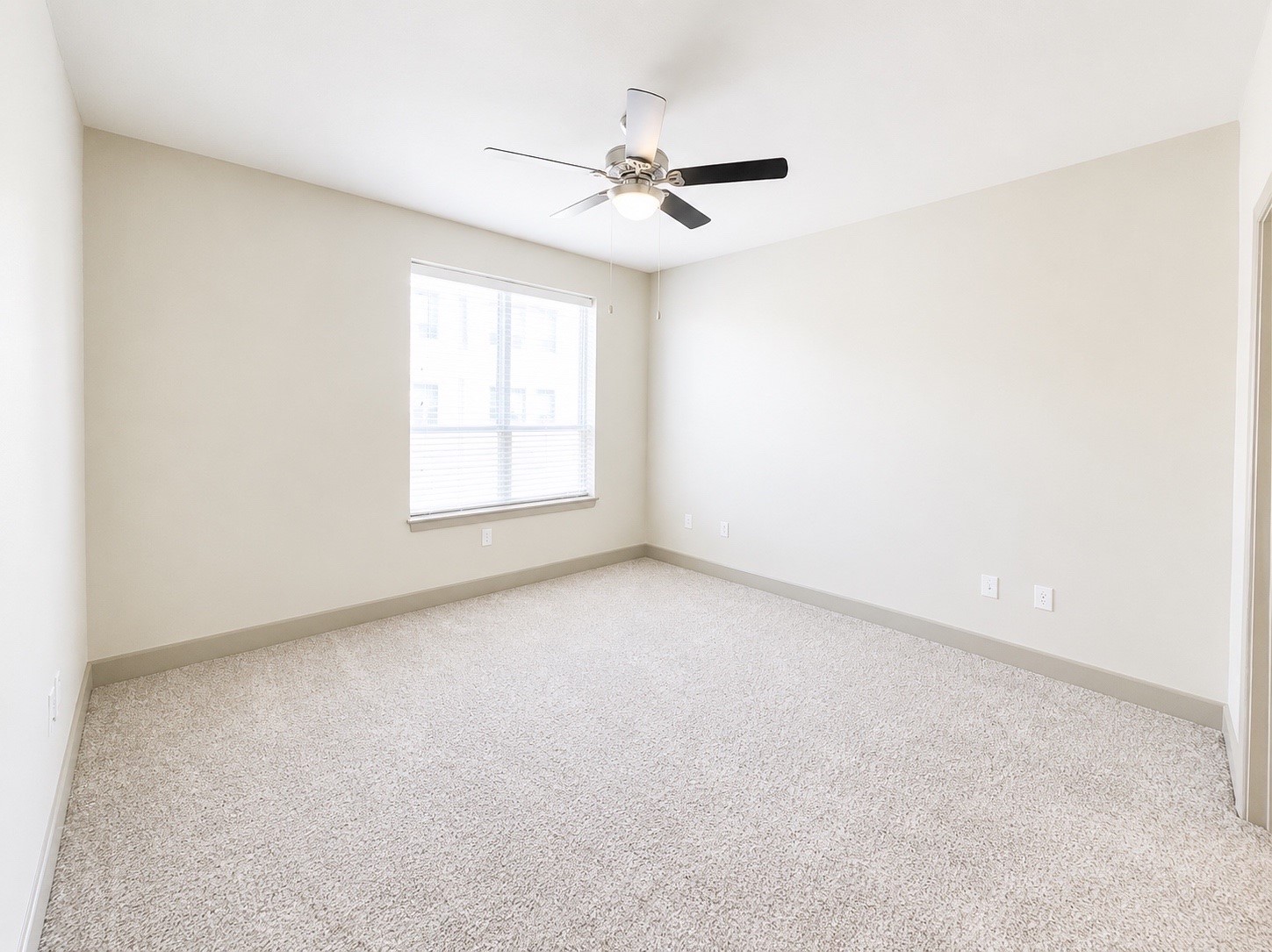 1340 W Gray Street, #272-P8, Houston, TX 77019