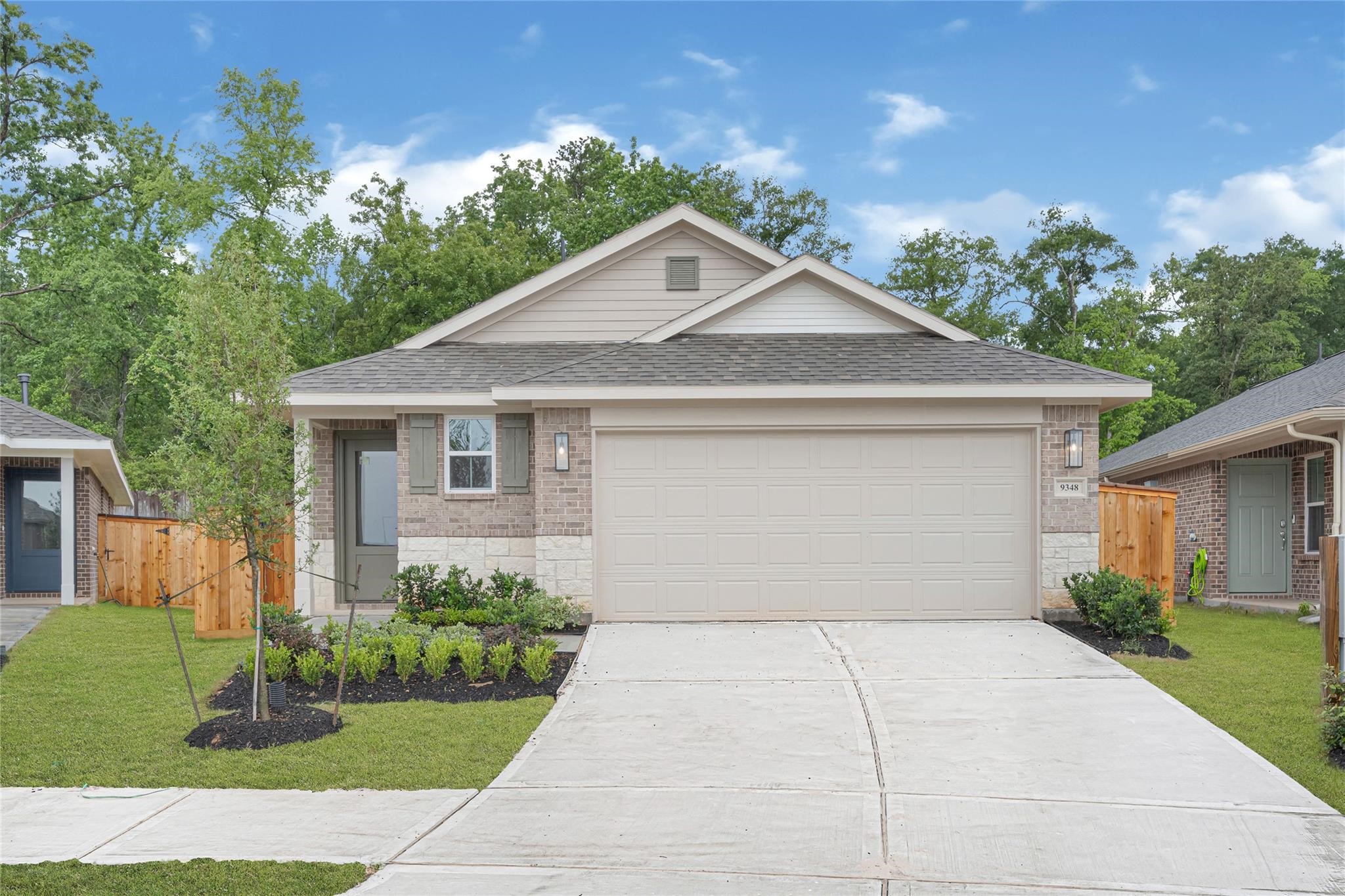 4410 W Bayou Maison Circle, Dickinson, TX 77539 4410 W Bayou Maison Circle, Dickinson, TX 77539