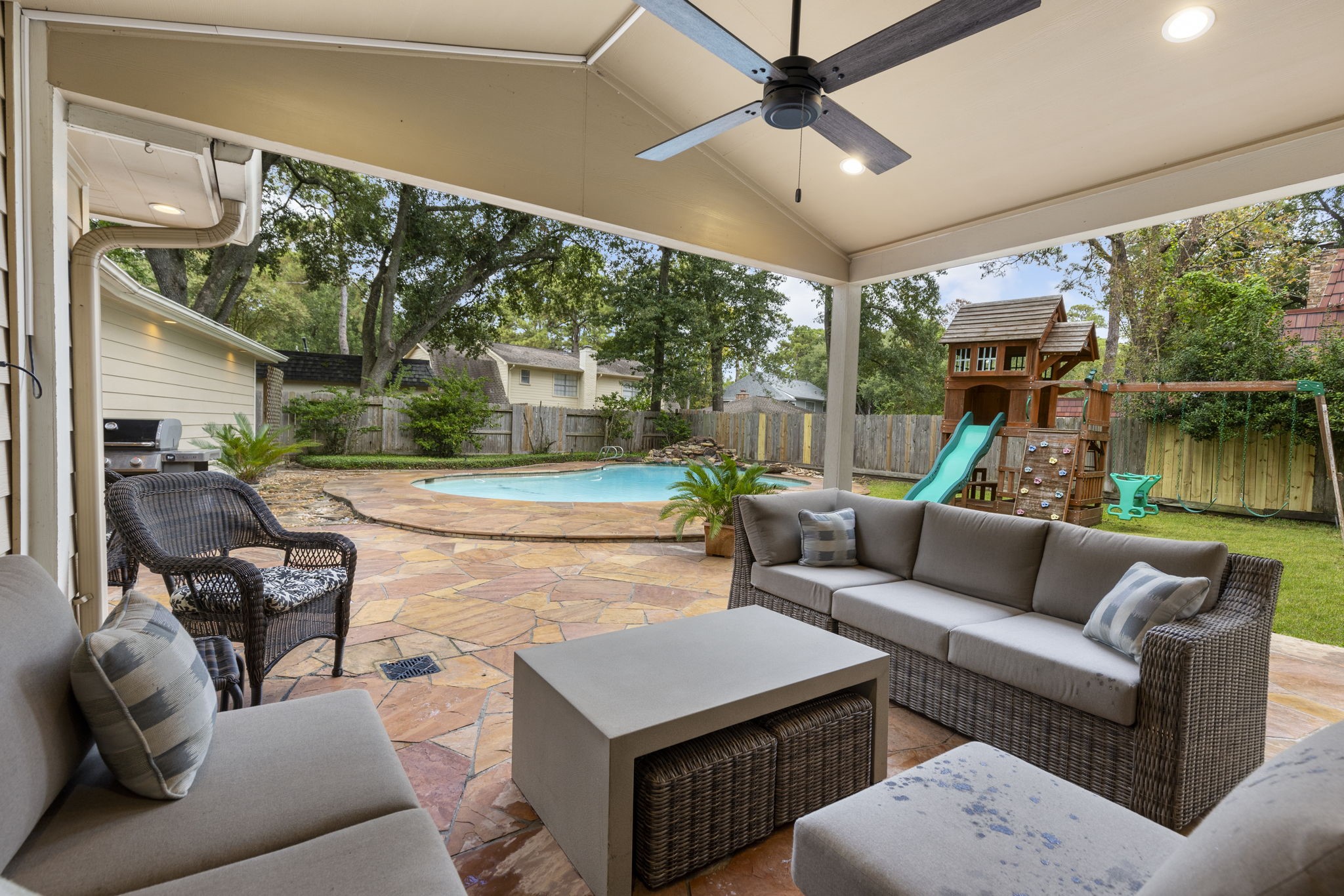 5210 Westminister Court, Houston, TX 77069