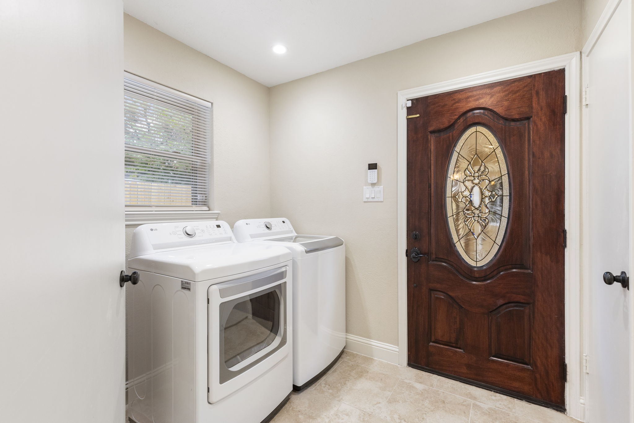 5210 Westminister Court, Houston, TX 77069