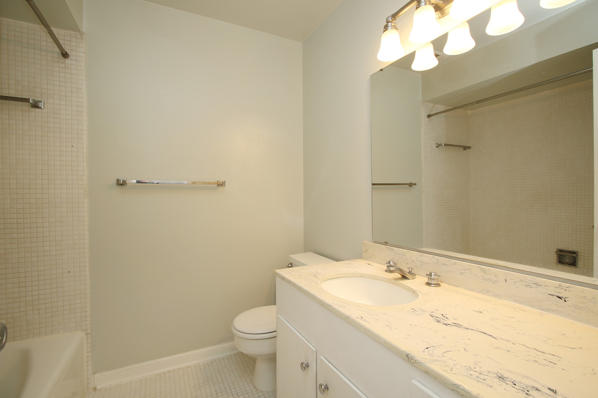 1739 Commonwealth Street, Houston, TX 77006