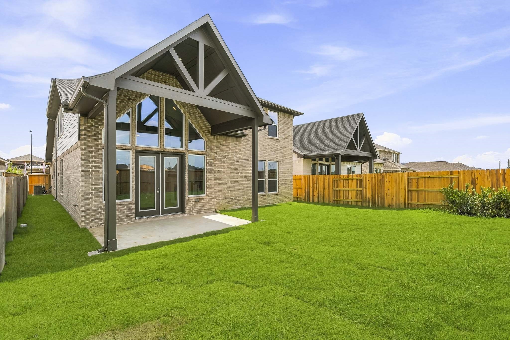 Covered patio with no back neighbors!
