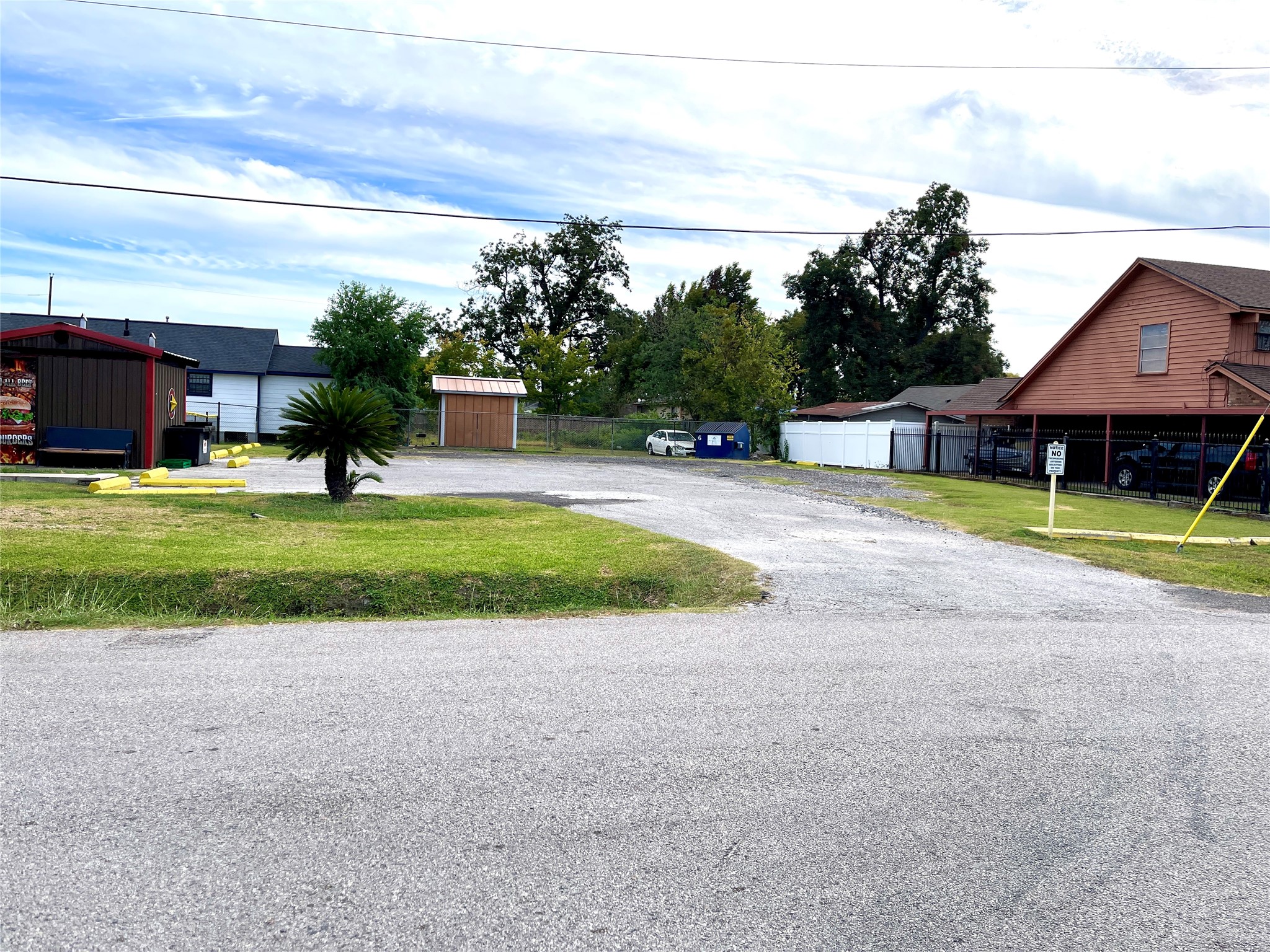 6113 Hirsch Road, Houston, TX 77026