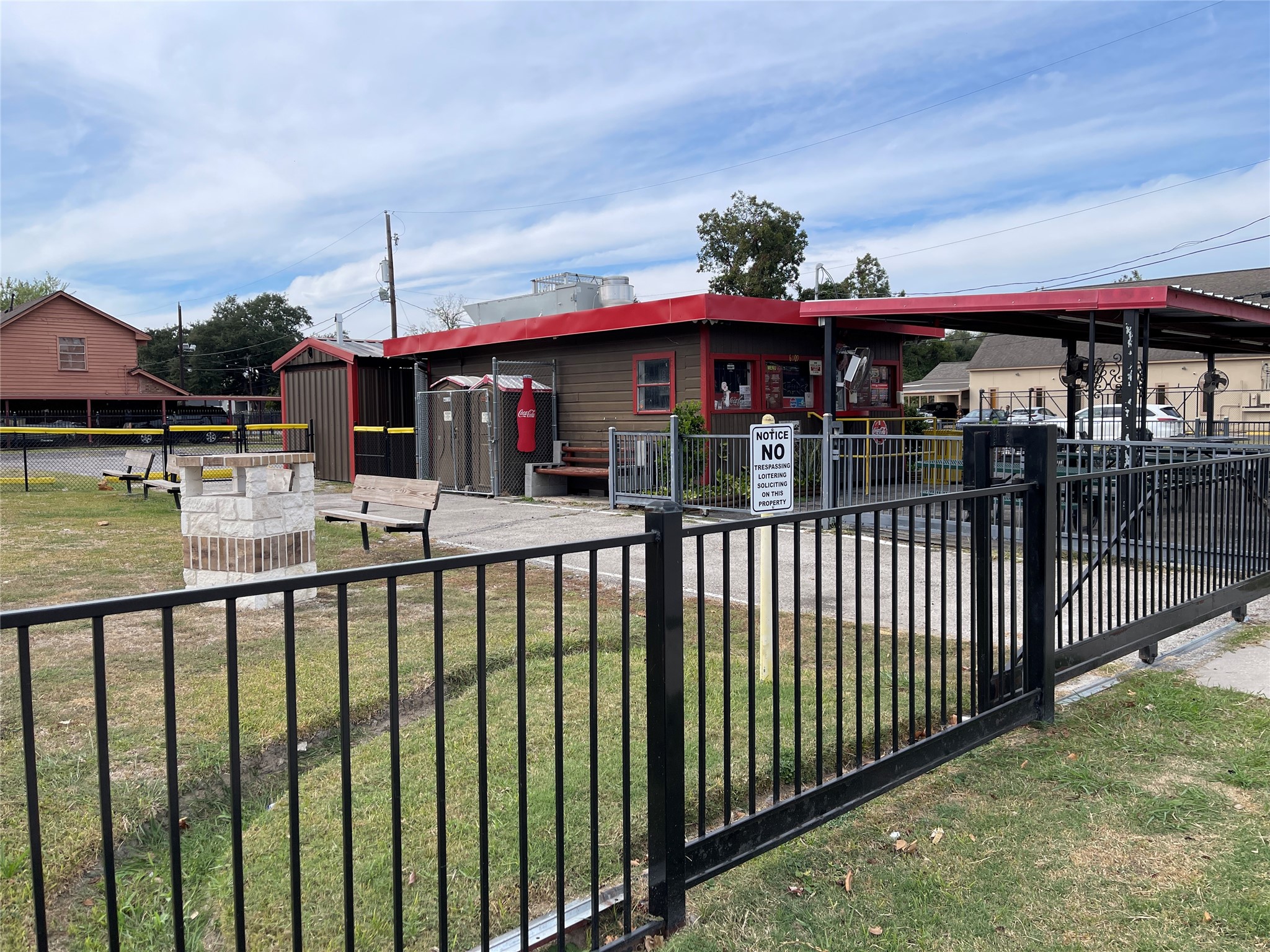 6113 Hirsch Road, Houston, TX 77026