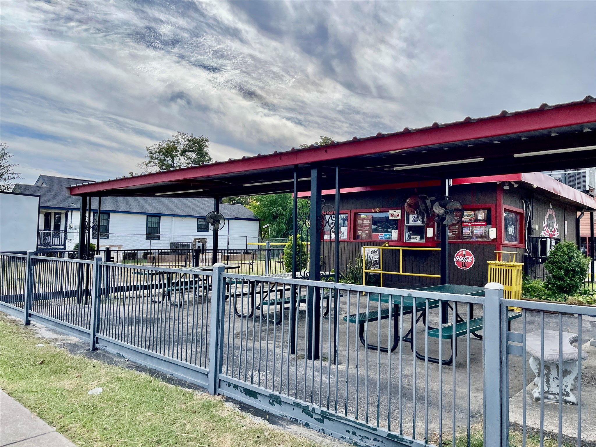 6113 Hirsch Road, Houston, TX 77026