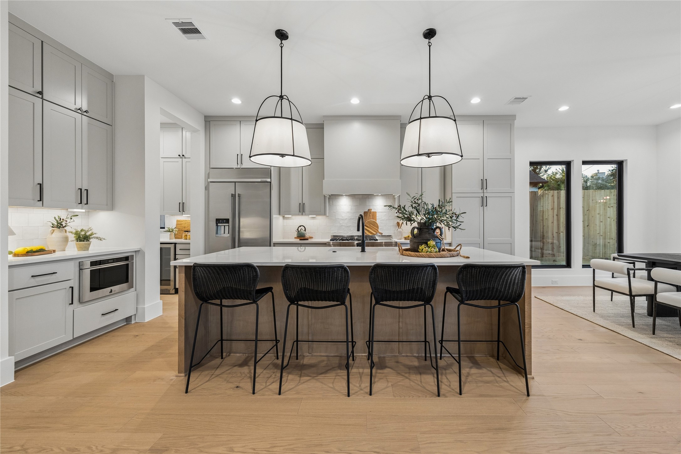 1634 Latexo Drive, Houston, TX 77018