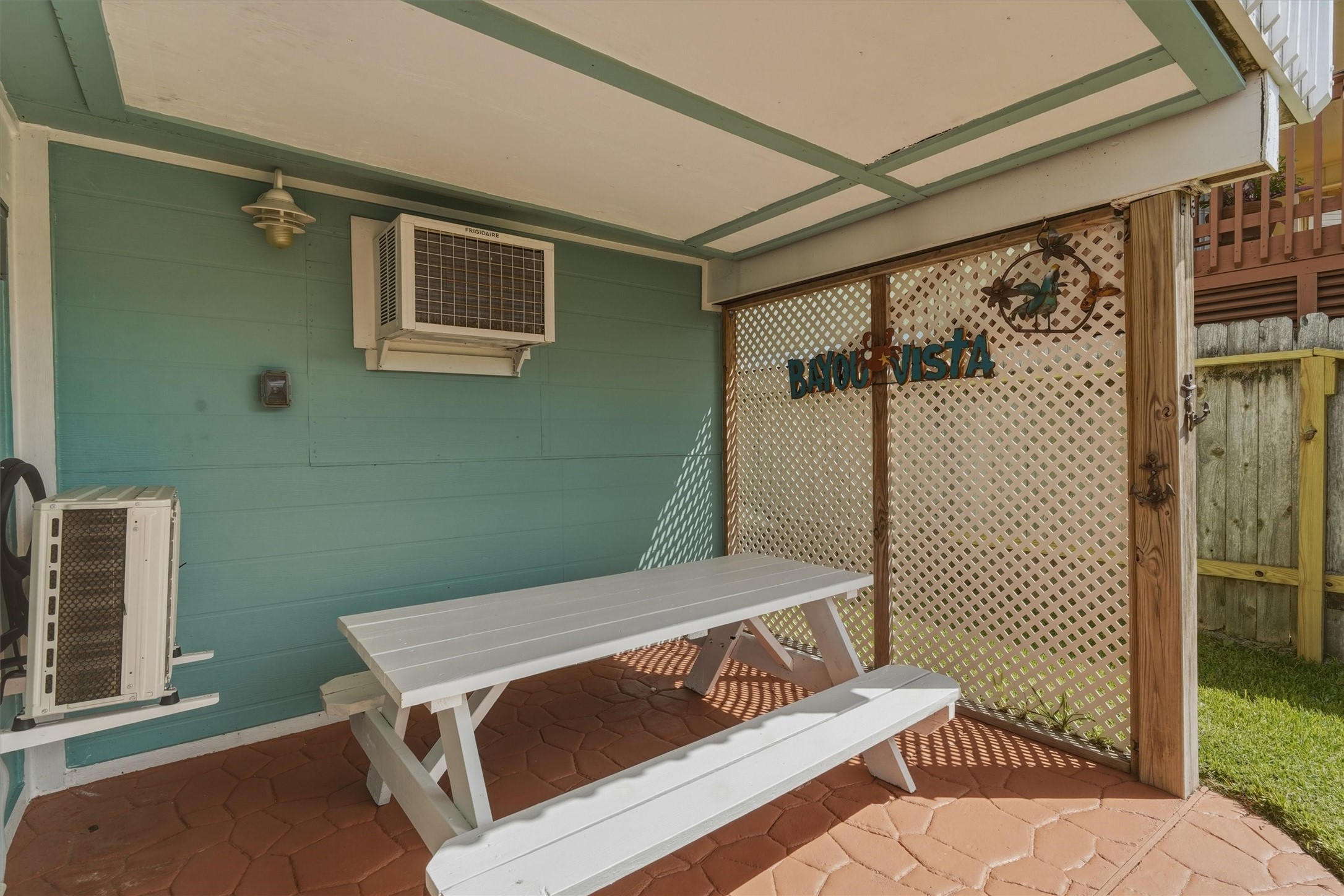 1078 Redfish Street, Bayou Vista, TX 77563