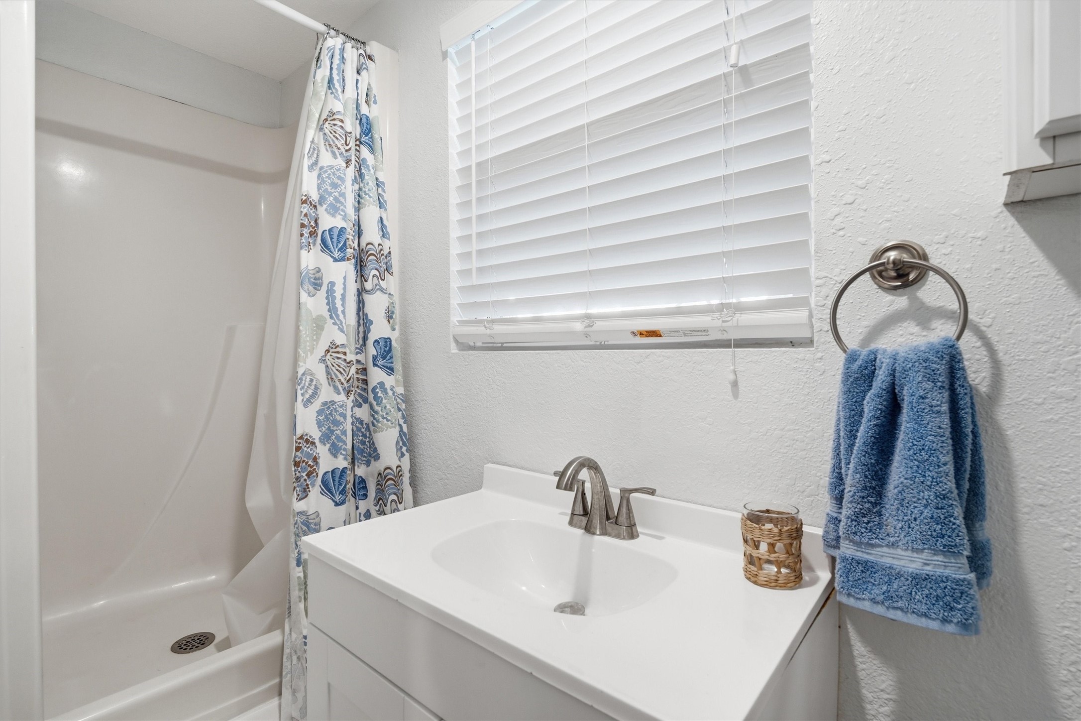 1078 Redfish Street, Bayou Vista, TX 77563