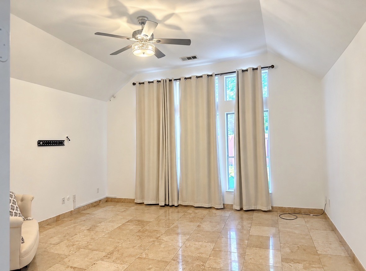 9914 Willow Crossing Drive, Houston, TX 77064