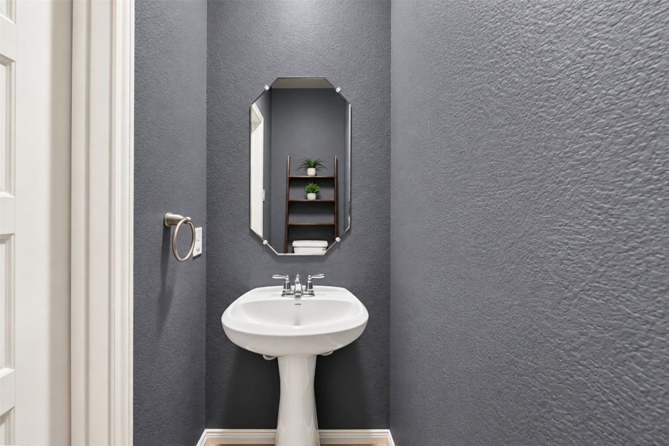 1/2 bathroom.