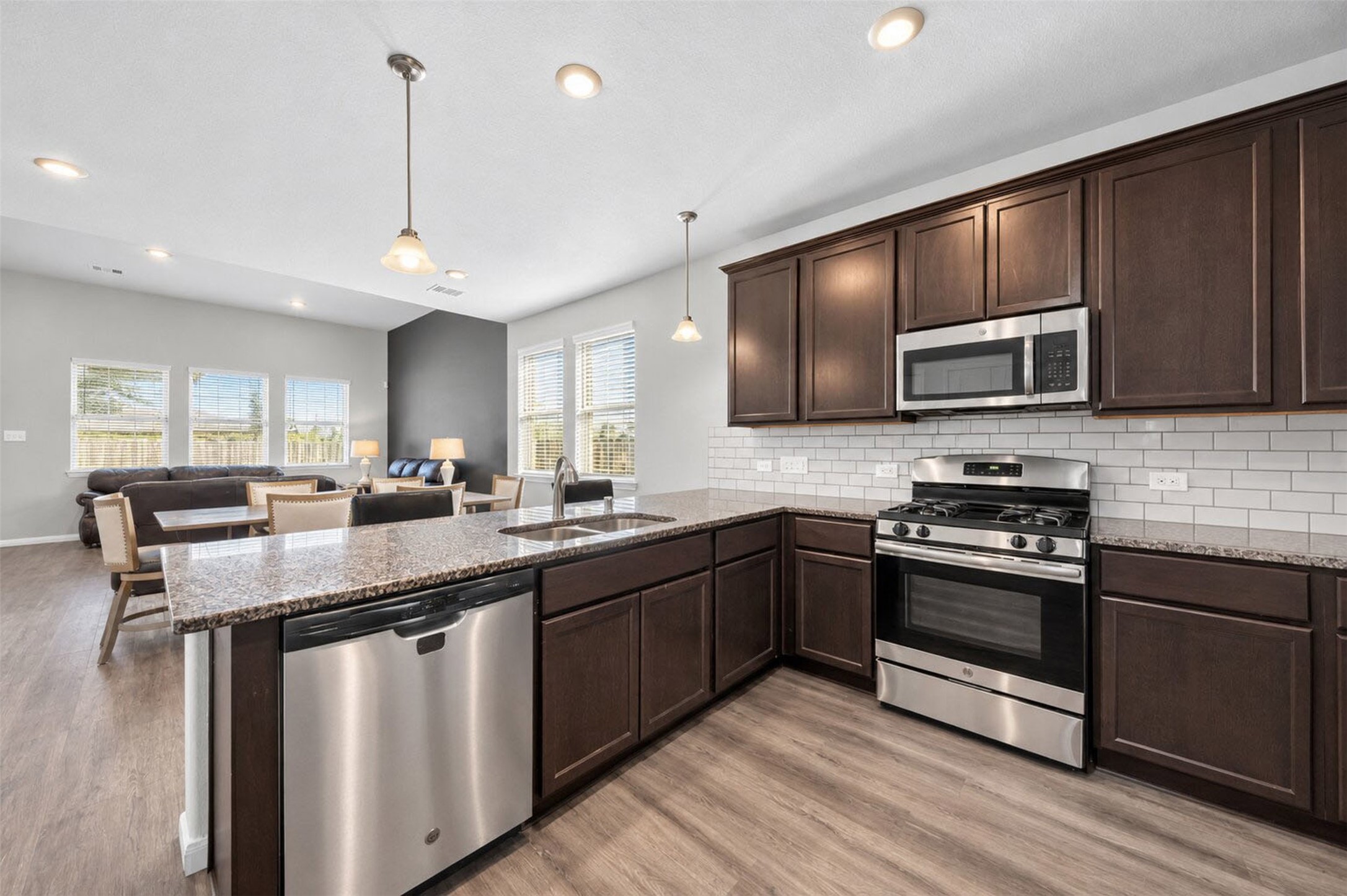 Open kitchen to family room.