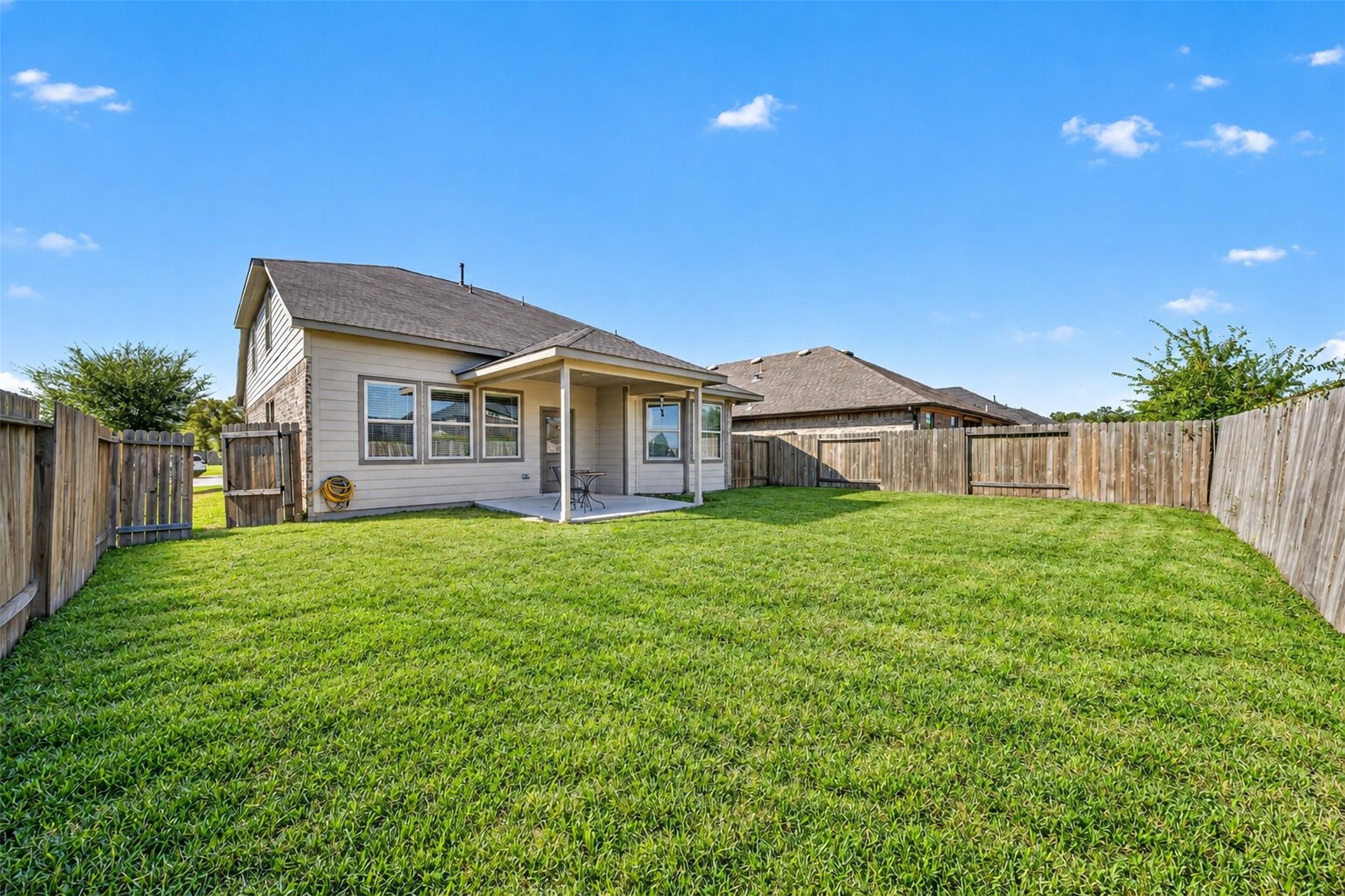 Great backyard space with no rear neighbors!