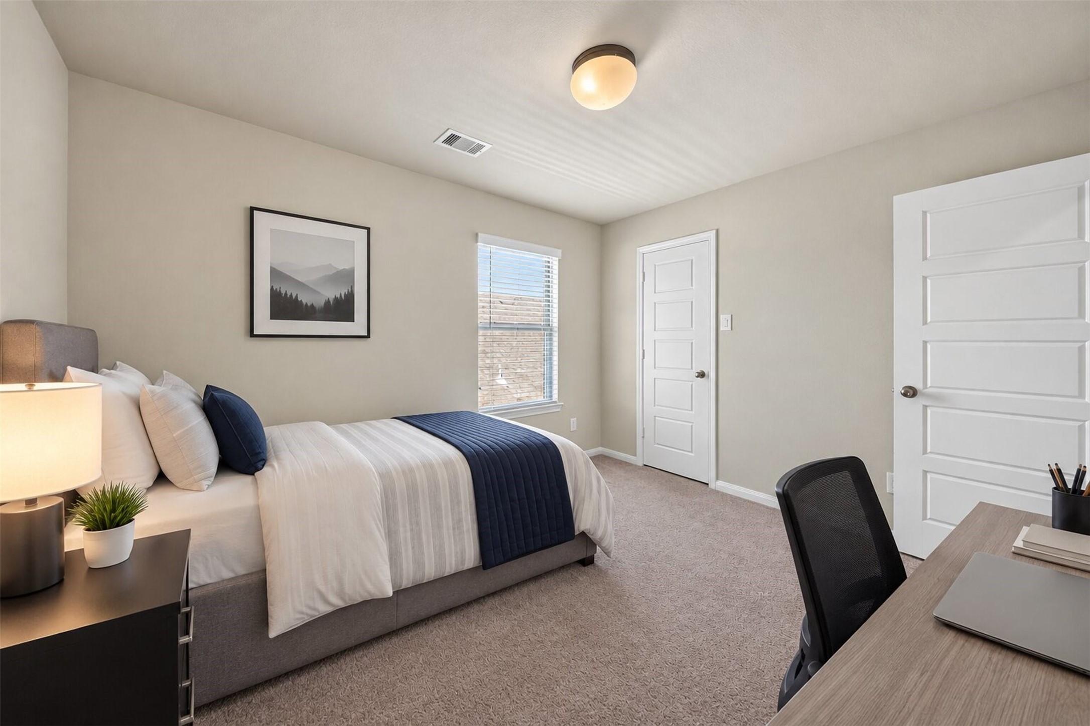 Bedroom 3
(virtually staged furniture).