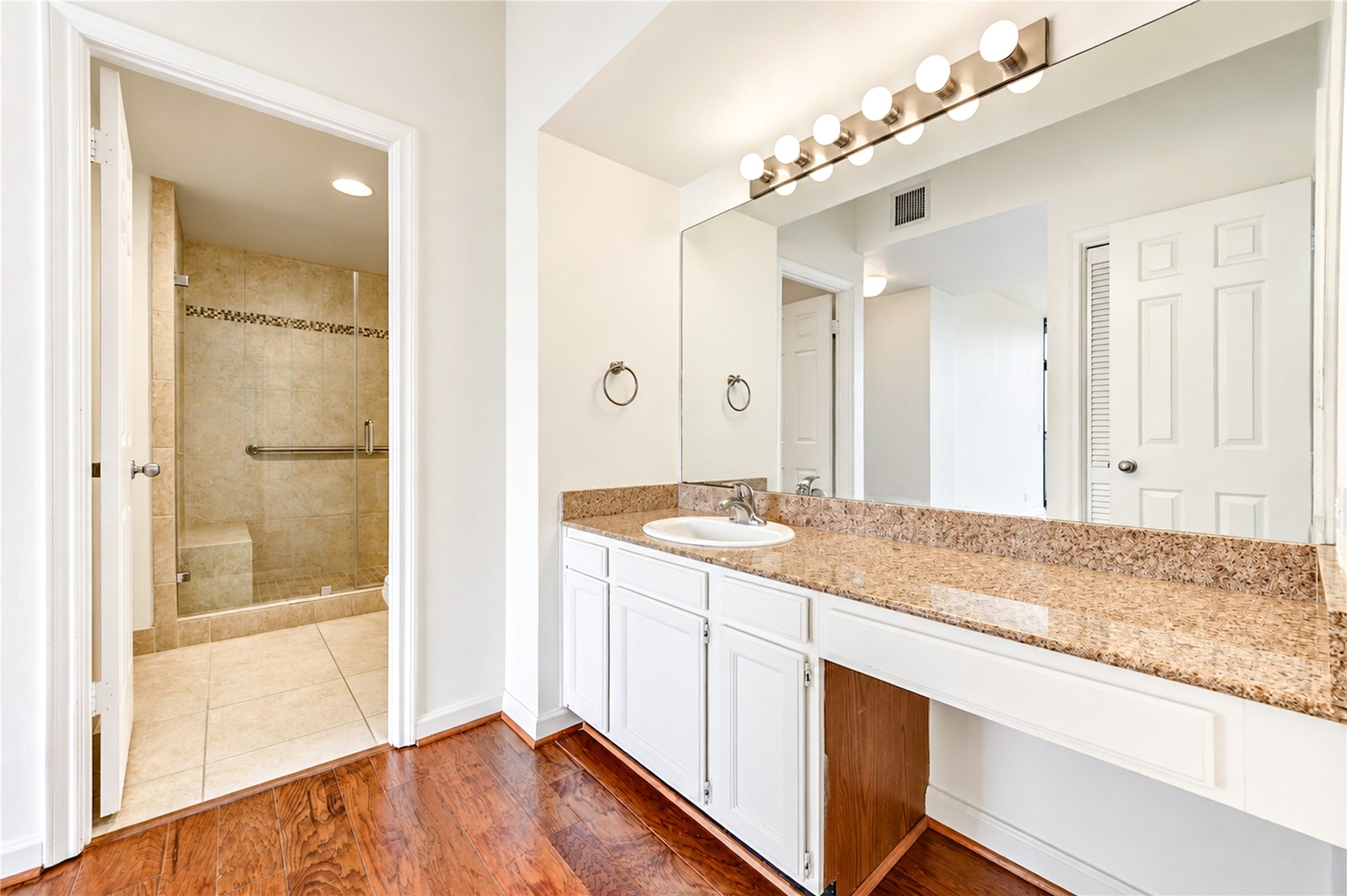 1111 Bering Drive, #706, Houston, TX 77057