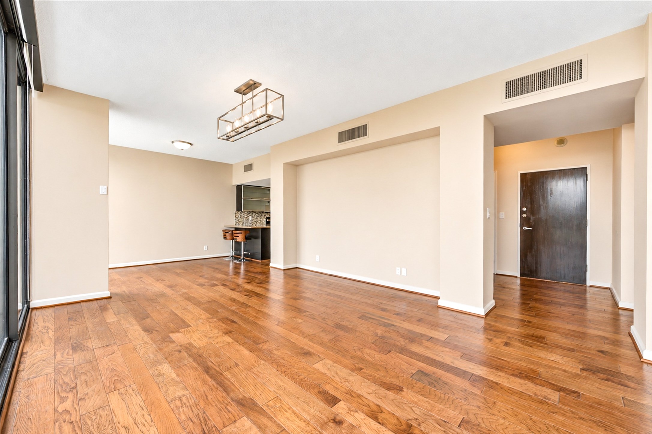 1111 Bering Drive, #706, Houston, TX 77057