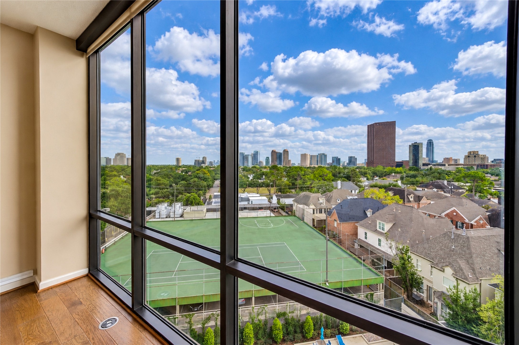 1111 Bering Drive, #706, Houston, TX 77057