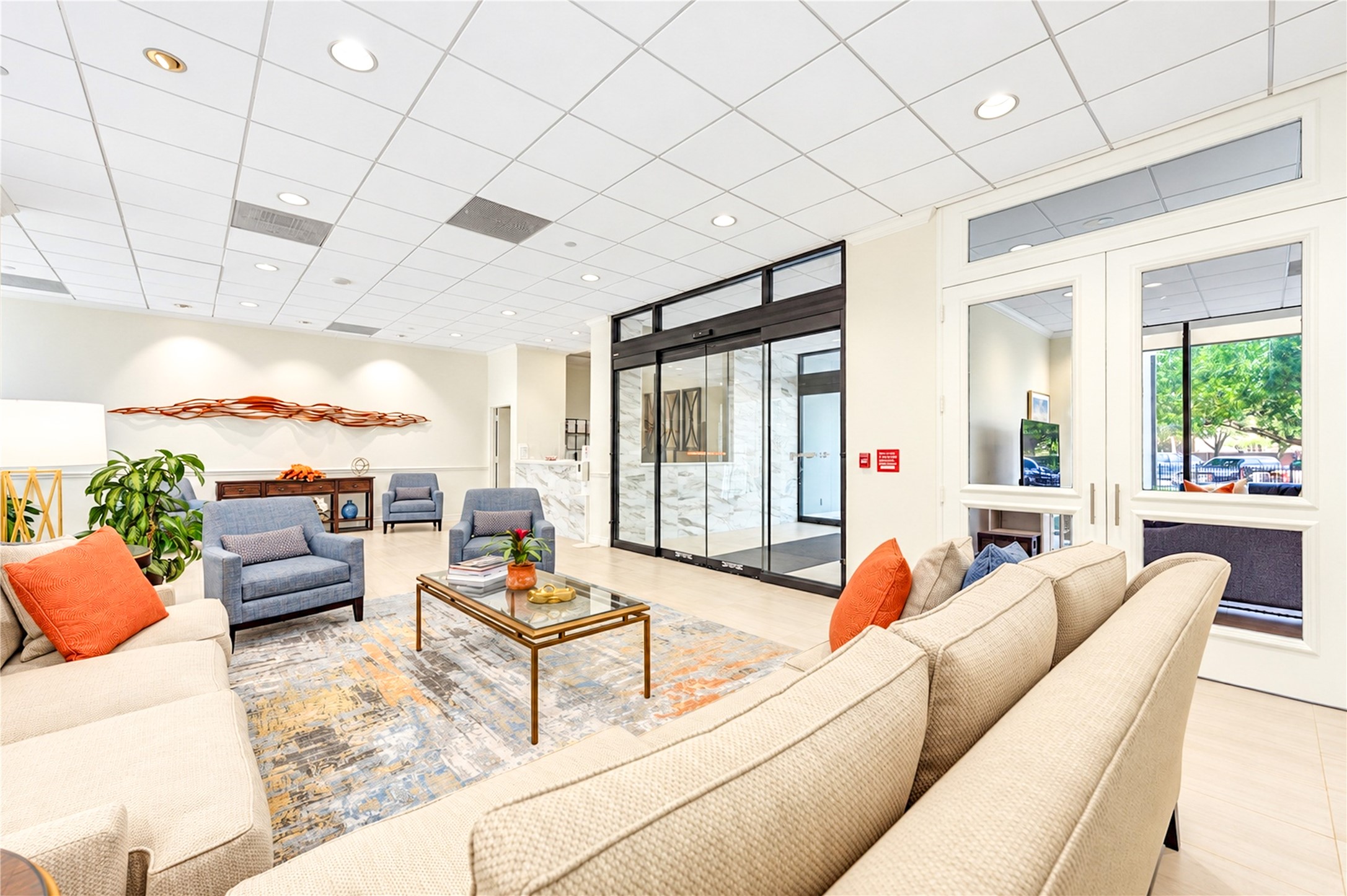 Lobby with 24/7 front desk service