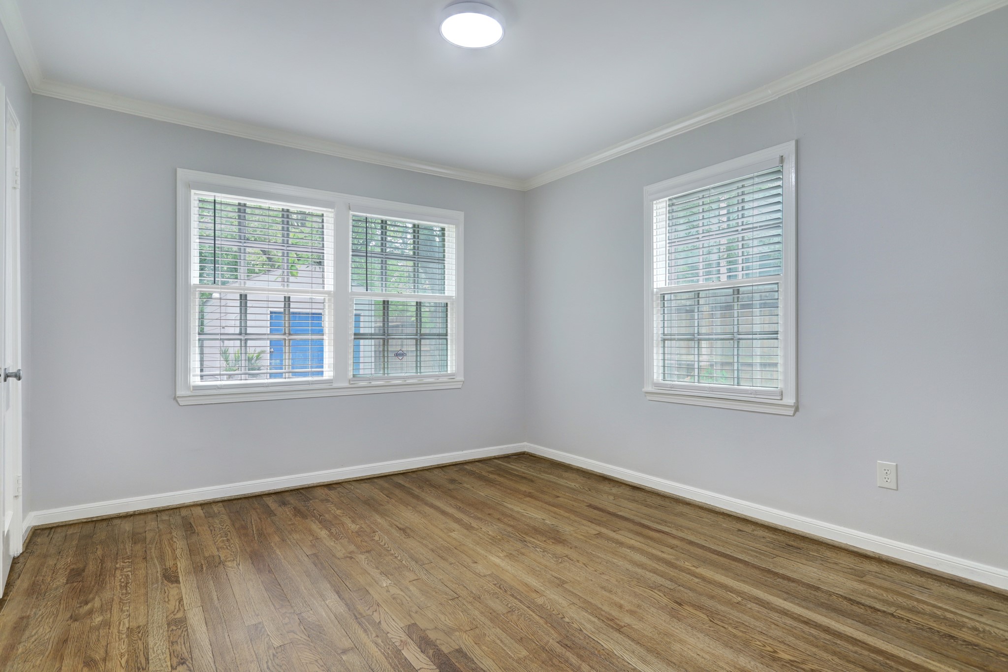 Secondary bedroom