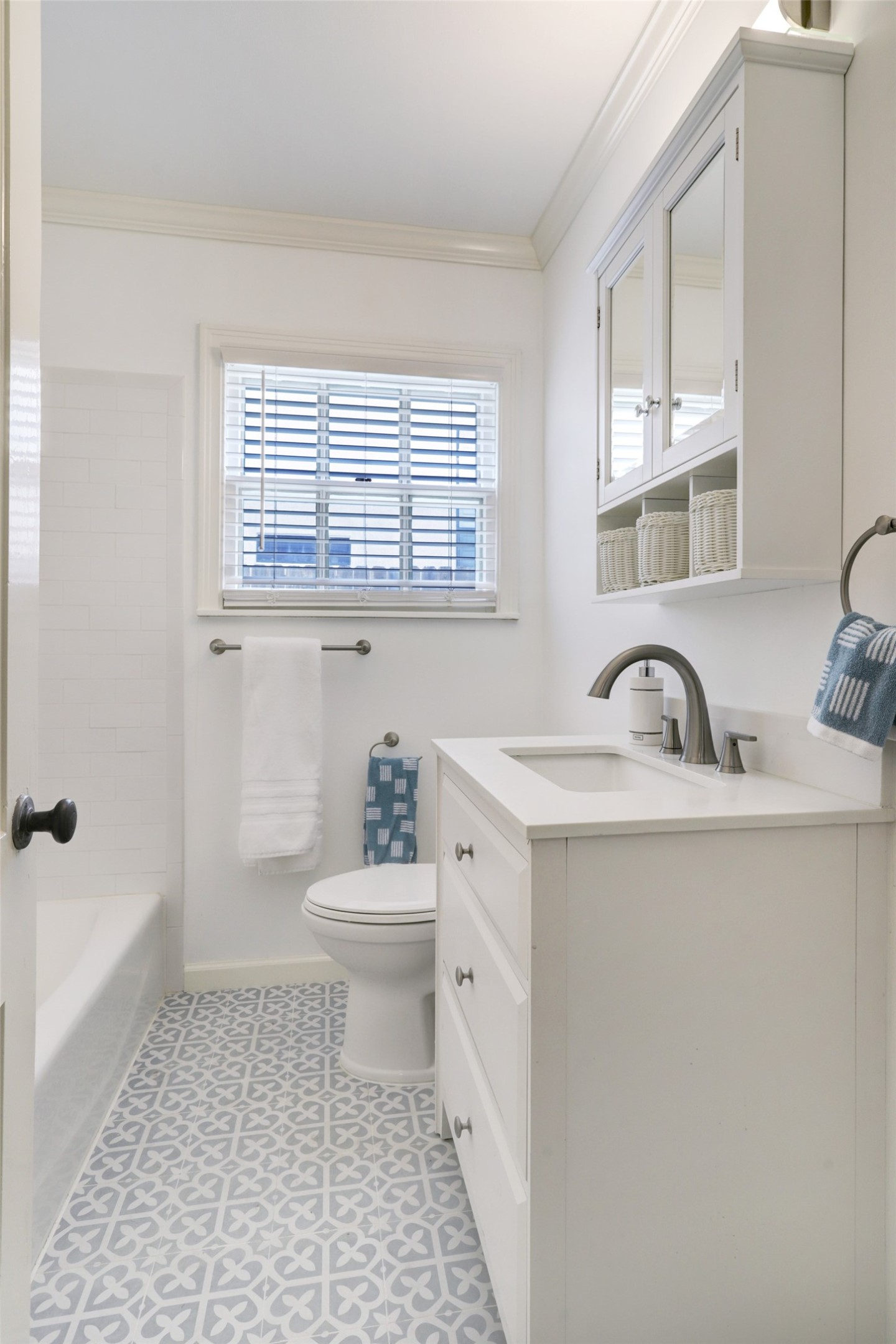 5217 Locust Street, Bellaire, TX 77401