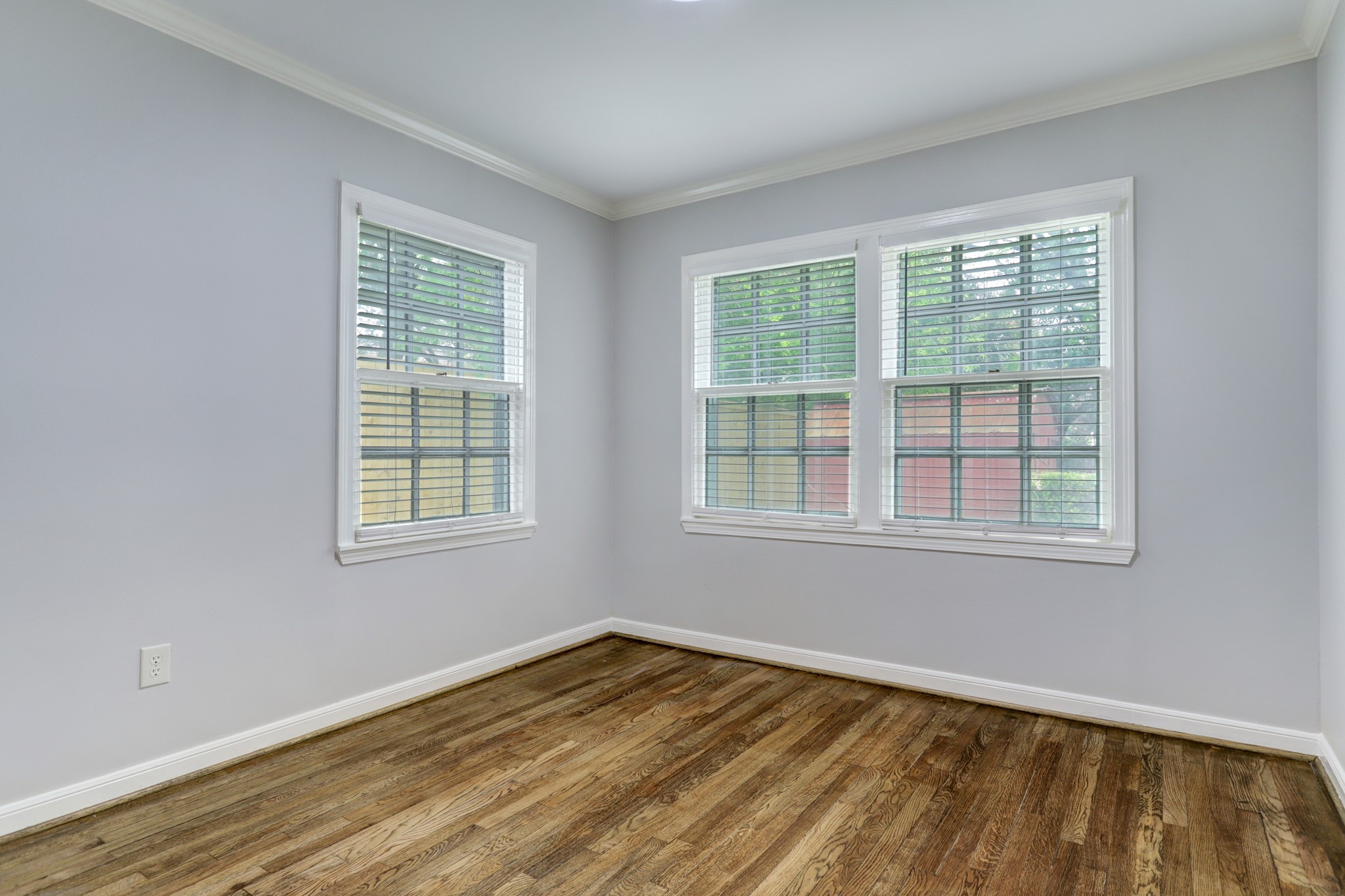 Secondary bedroom