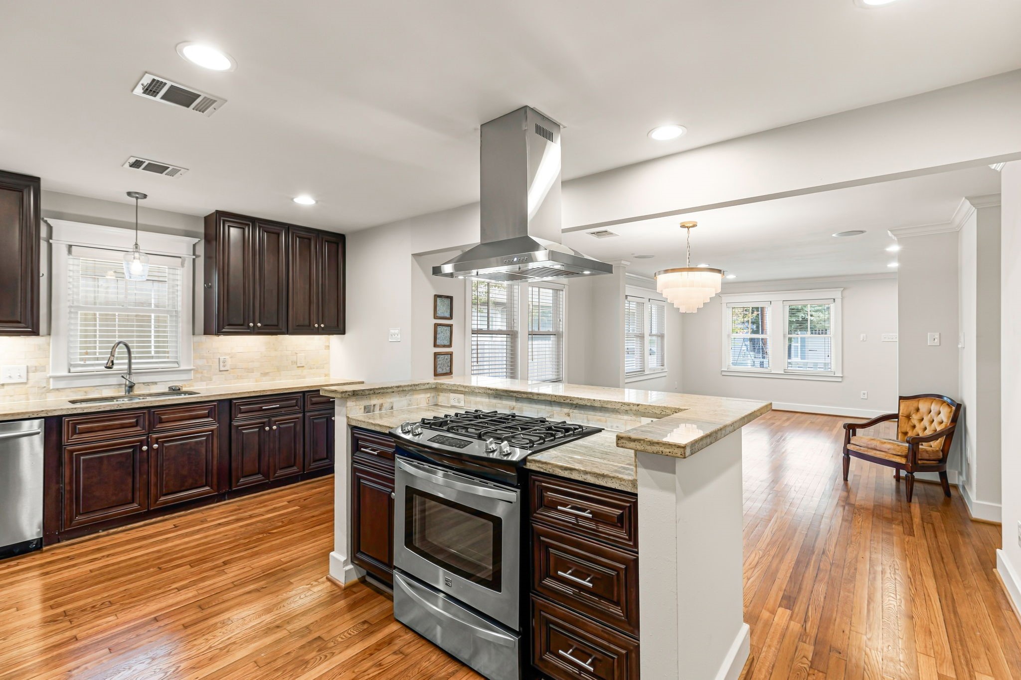 1329 Lawrence Street, Houston, TX 77008