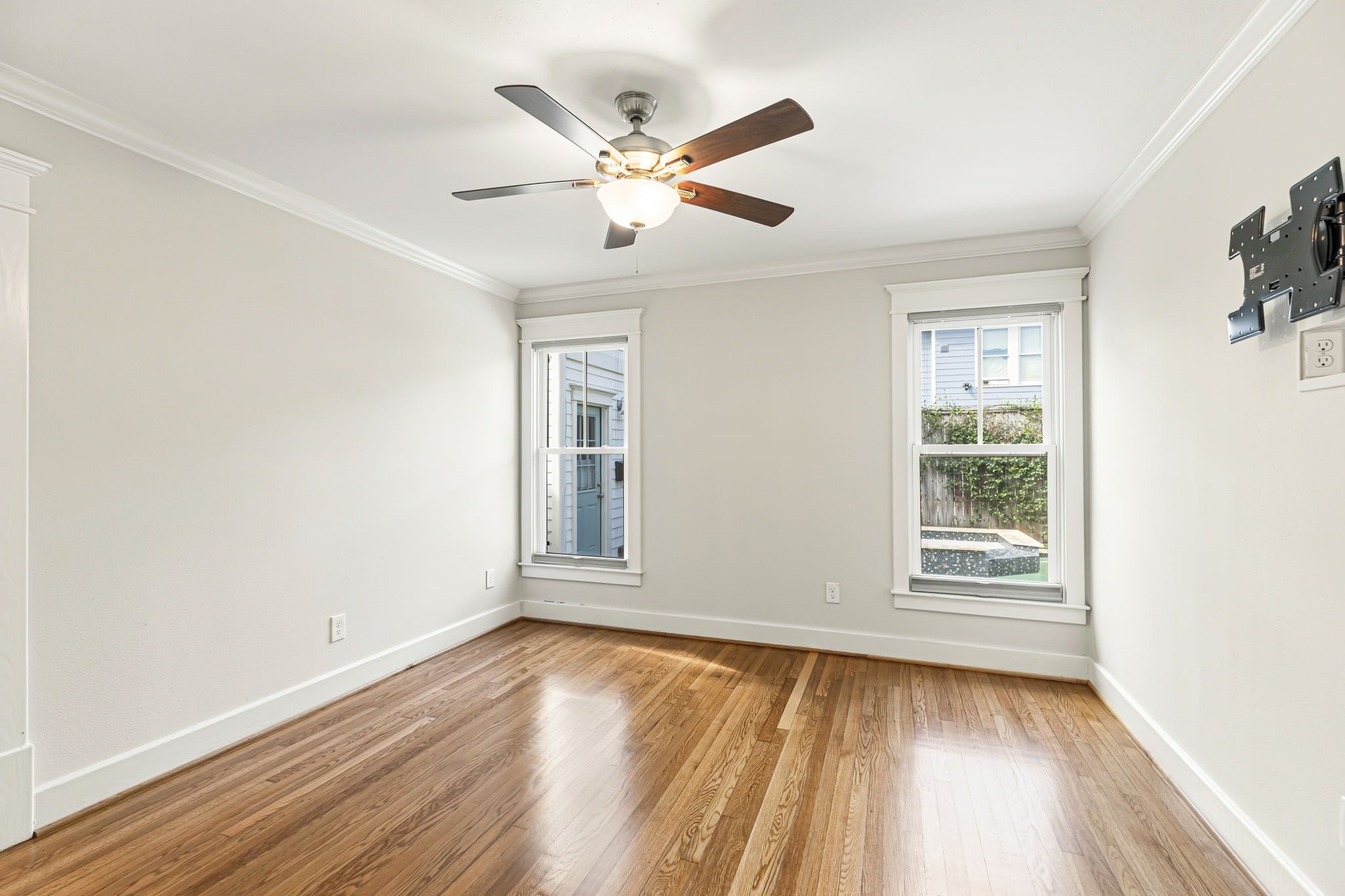 Another view of the primary bedroom.