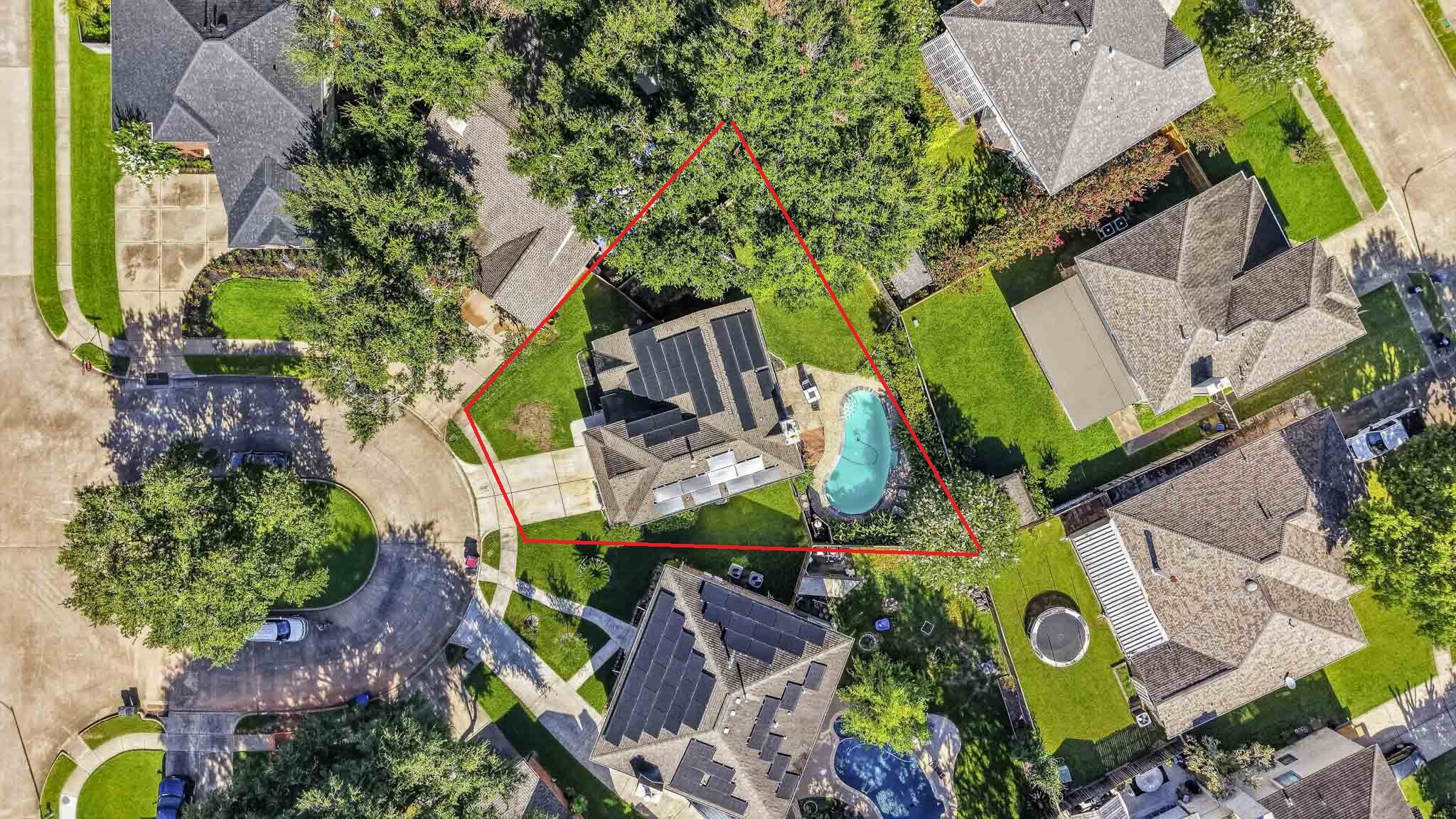 This aerial view showcases the homes desirable cul-de-sac location and 6,632 sqft. lot.
